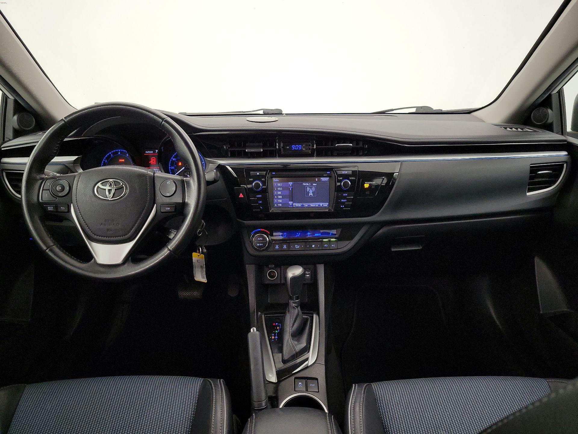 Thumbnail: 2016 Toyota Corolla - 9