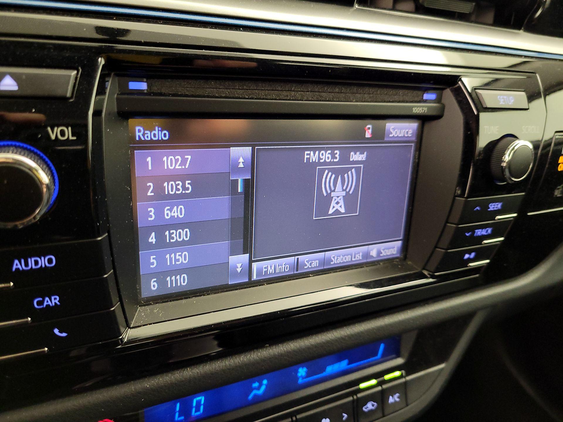 Thumbnail: 2016 Toyota Corolla - 15