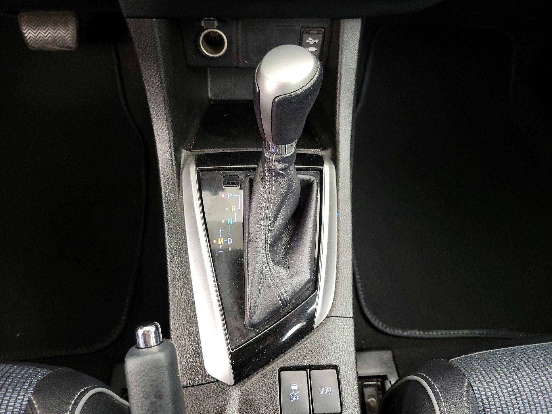 Thumbnail: 2016 Toyota Corolla - 17