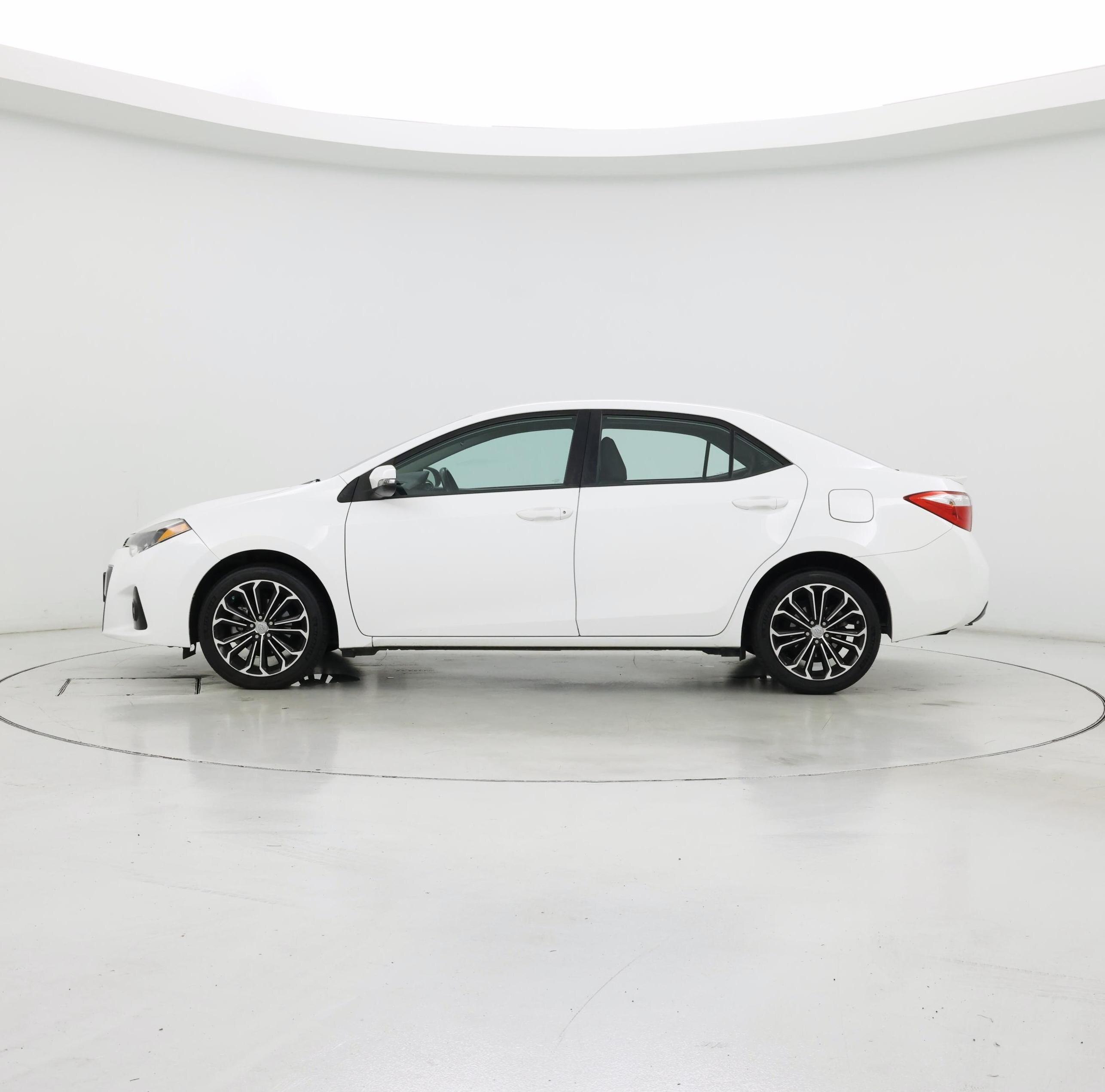 Thumbnail: 2016 Toyota Corolla - 3