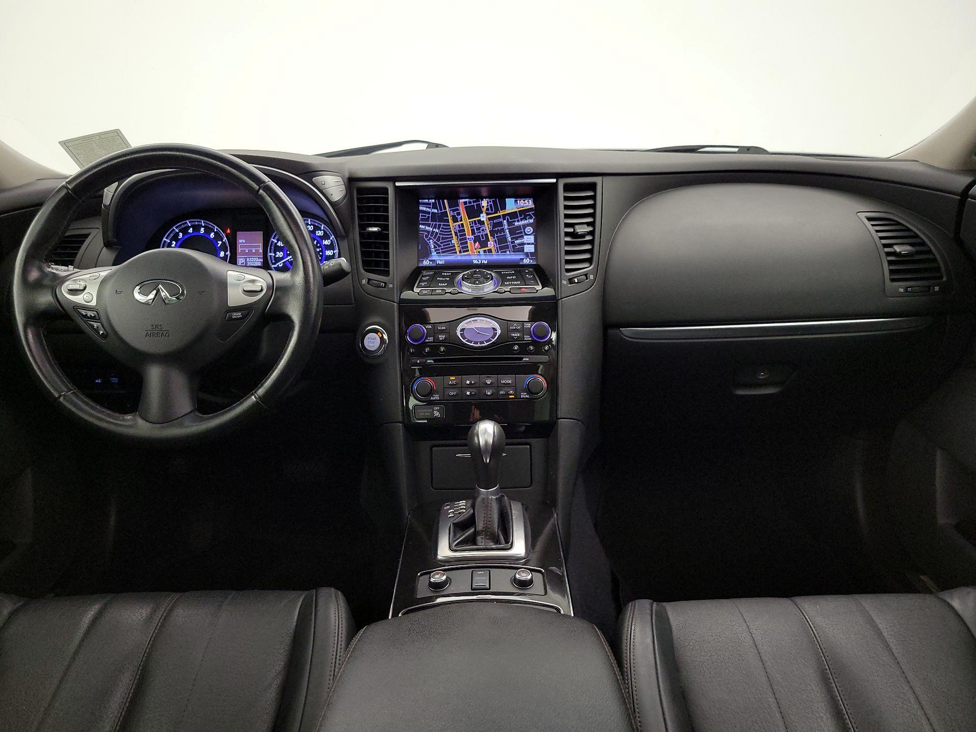 Thumbnail: 2017 INFINITI QX70 - 9