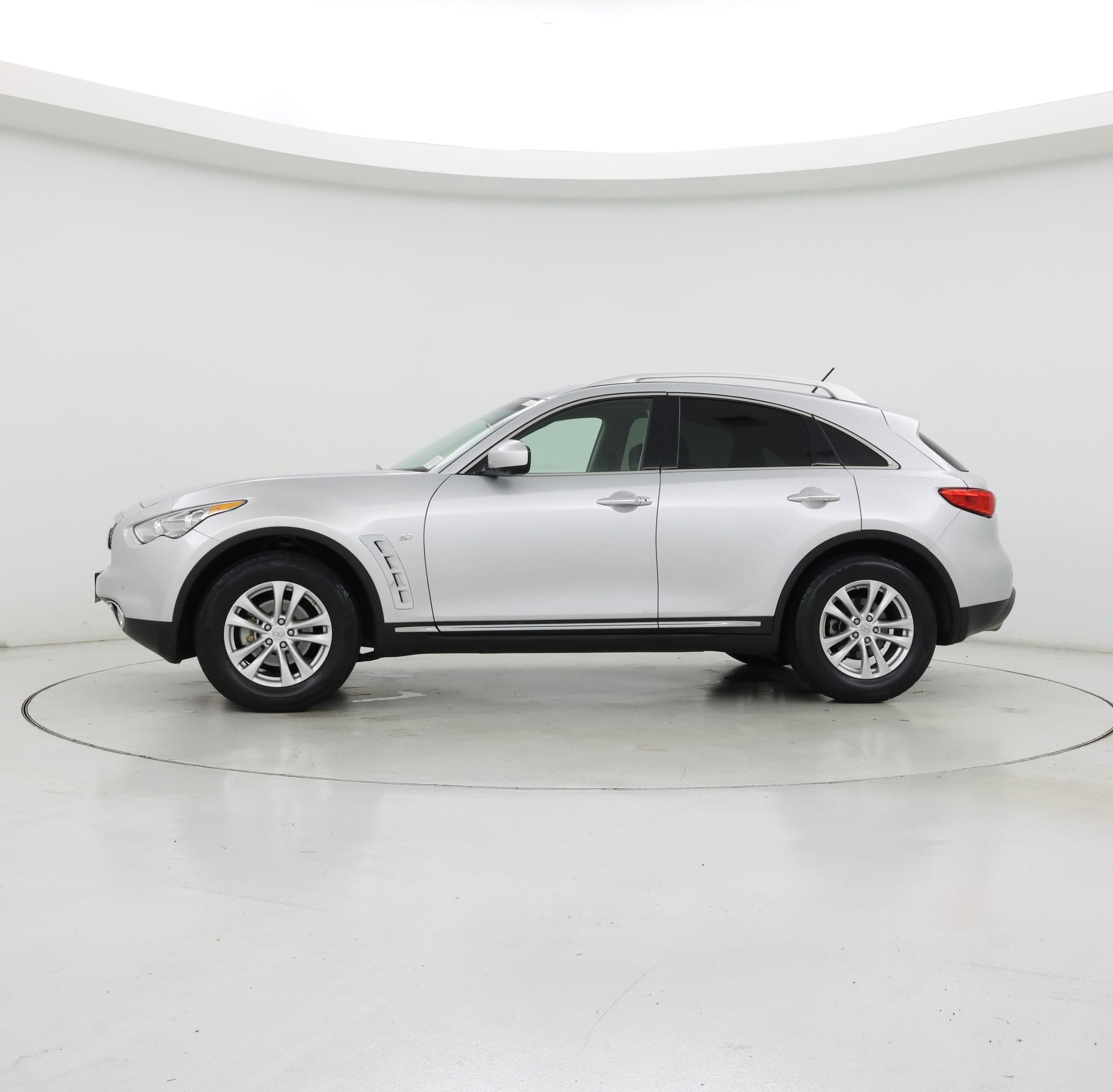 Thumbnail: 2017 INFINITI QX70 - 3