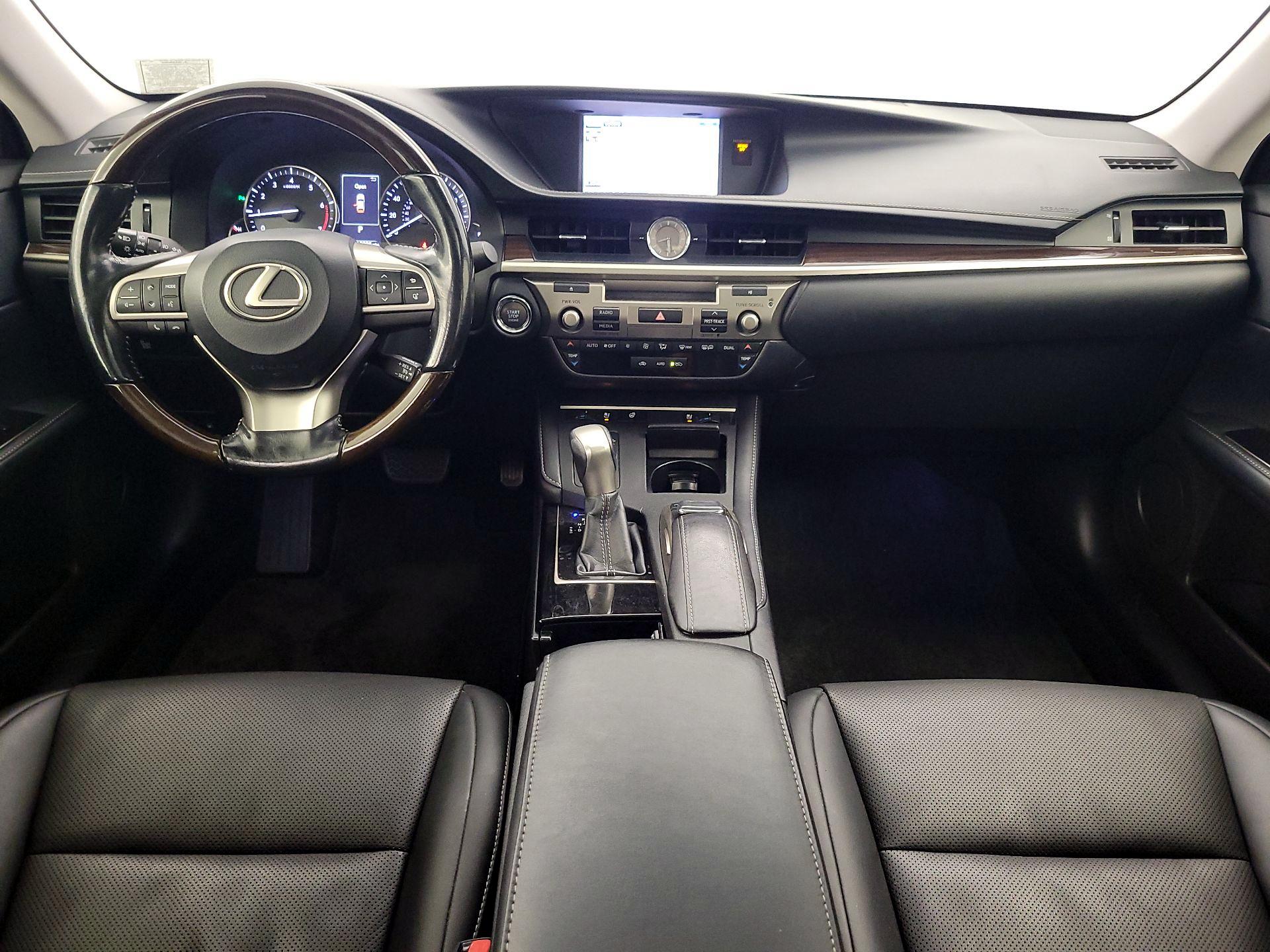Thumbnail: 2016 Lexus ES - 9