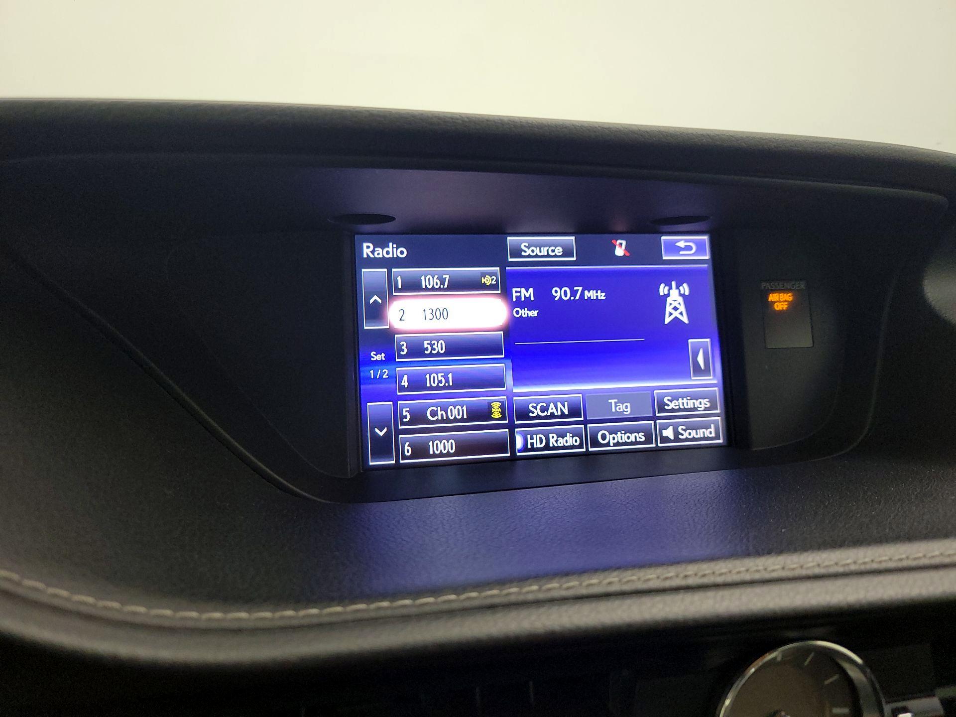 Thumbnail: 2016 Lexus ES - 16