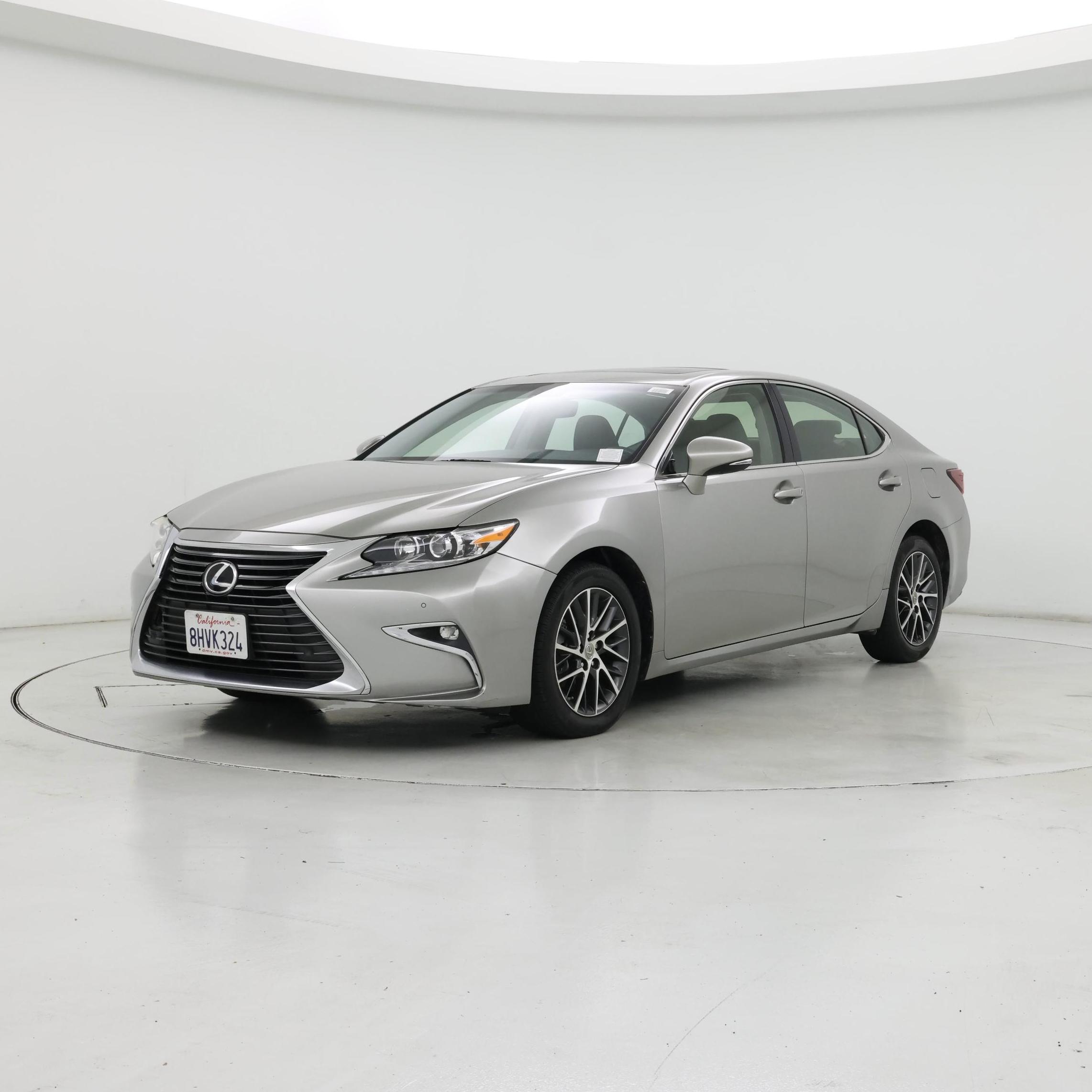 Thumbnail: 2016 Lexus ES - 4