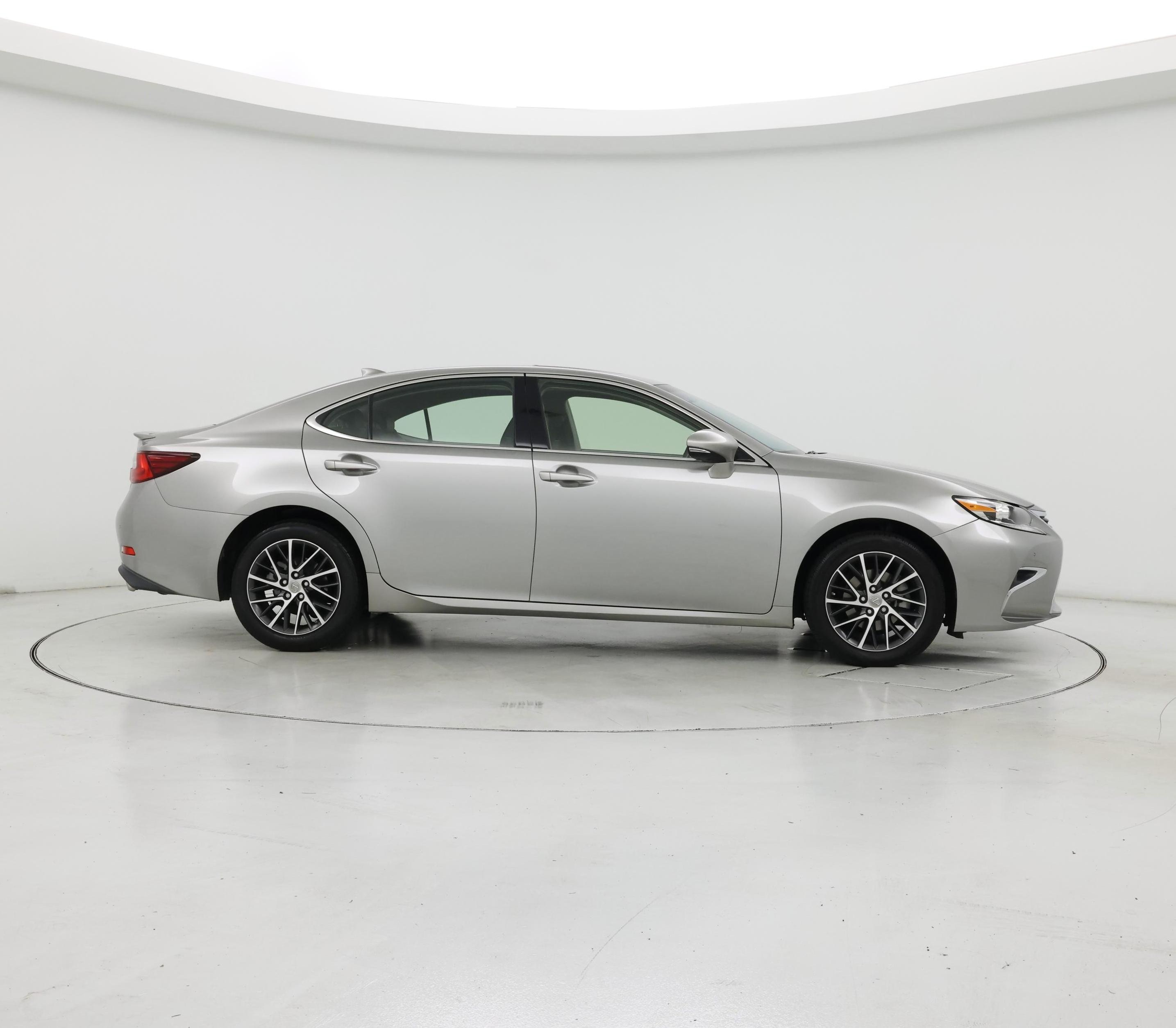 Thumbnail: 2016 Lexus ES - 7