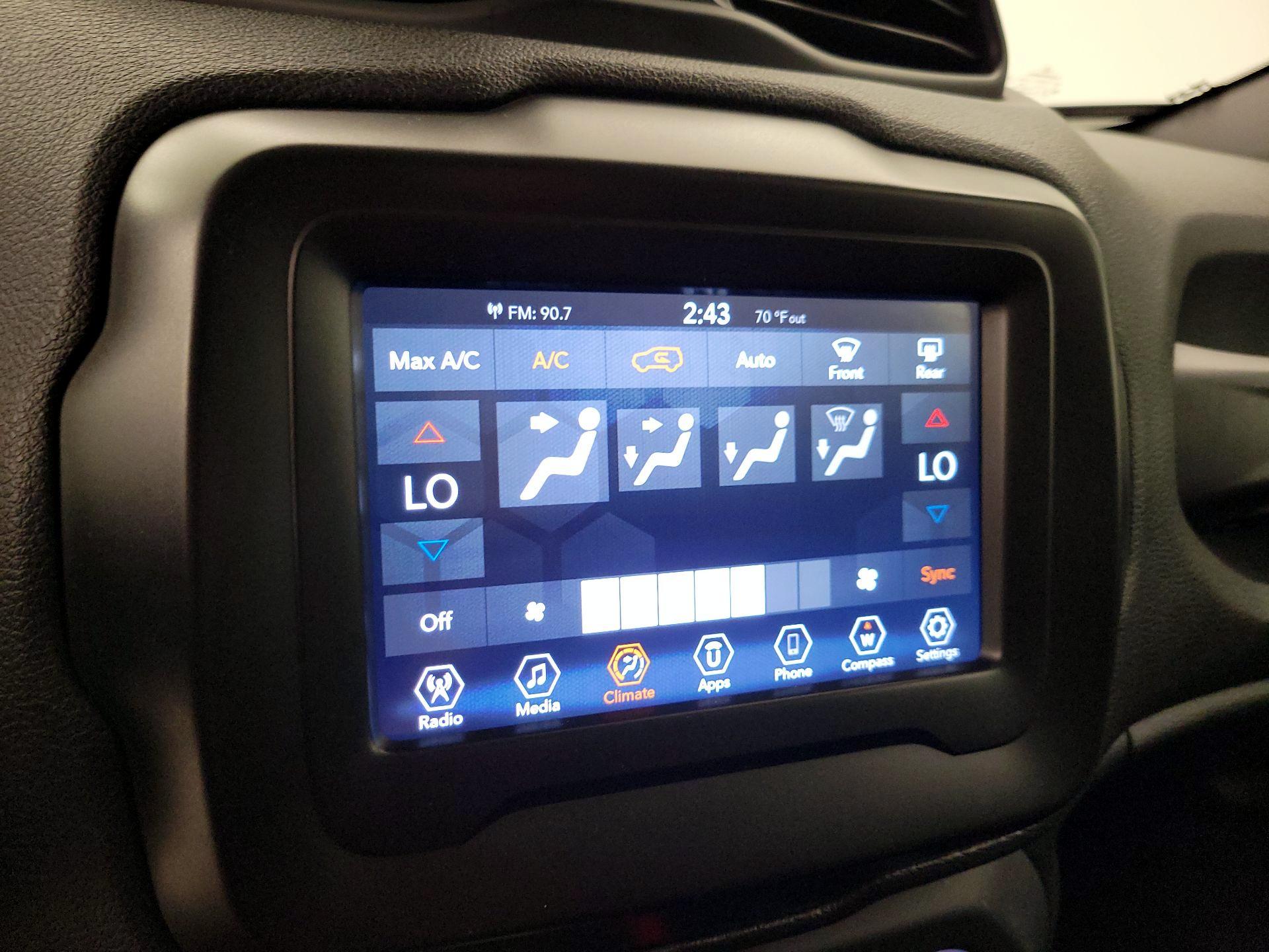Thumbnail: 2019 Jeep Renegade - 16