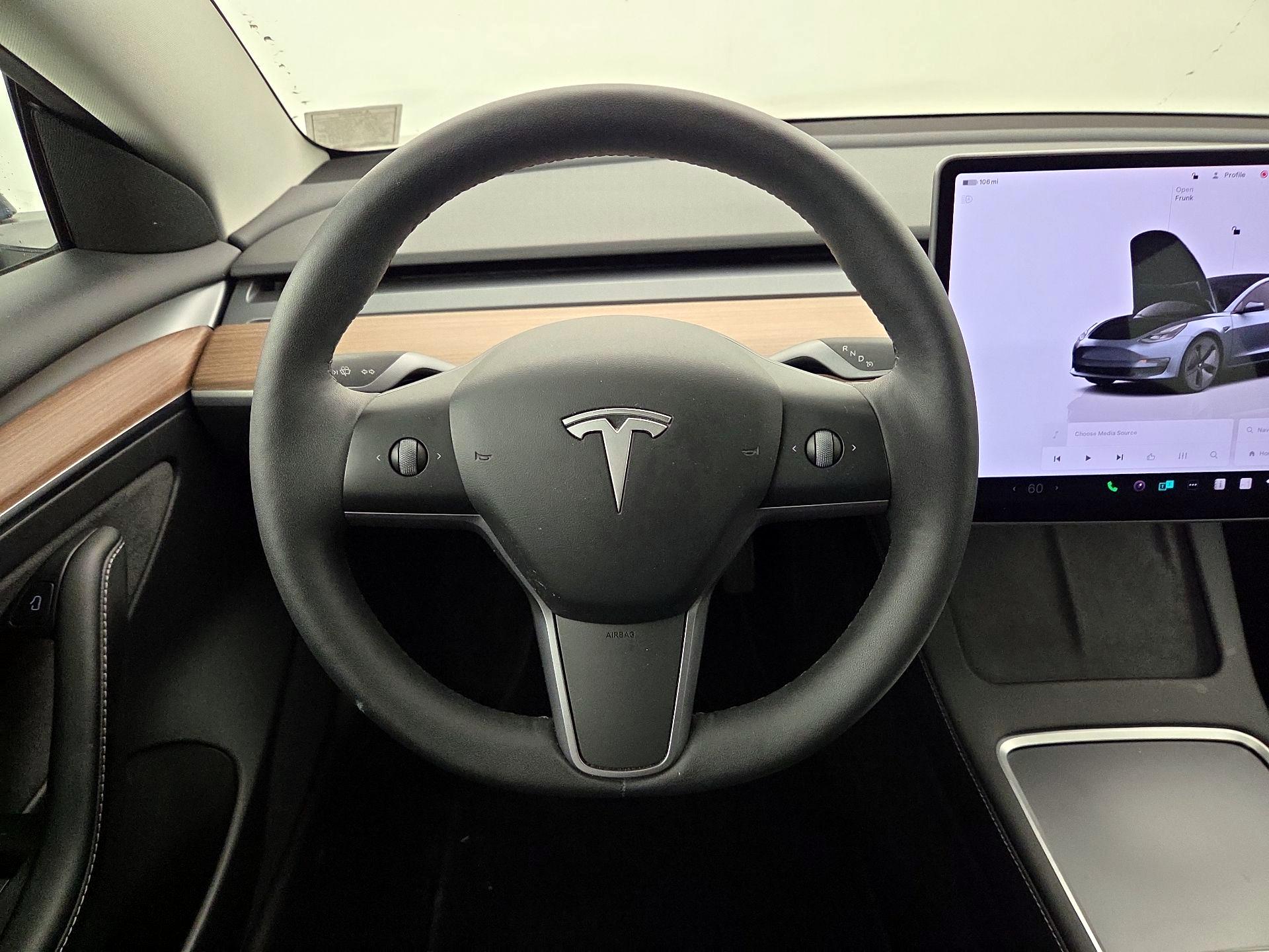 Thumbnail: 2023 Tesla Model 3 - 10