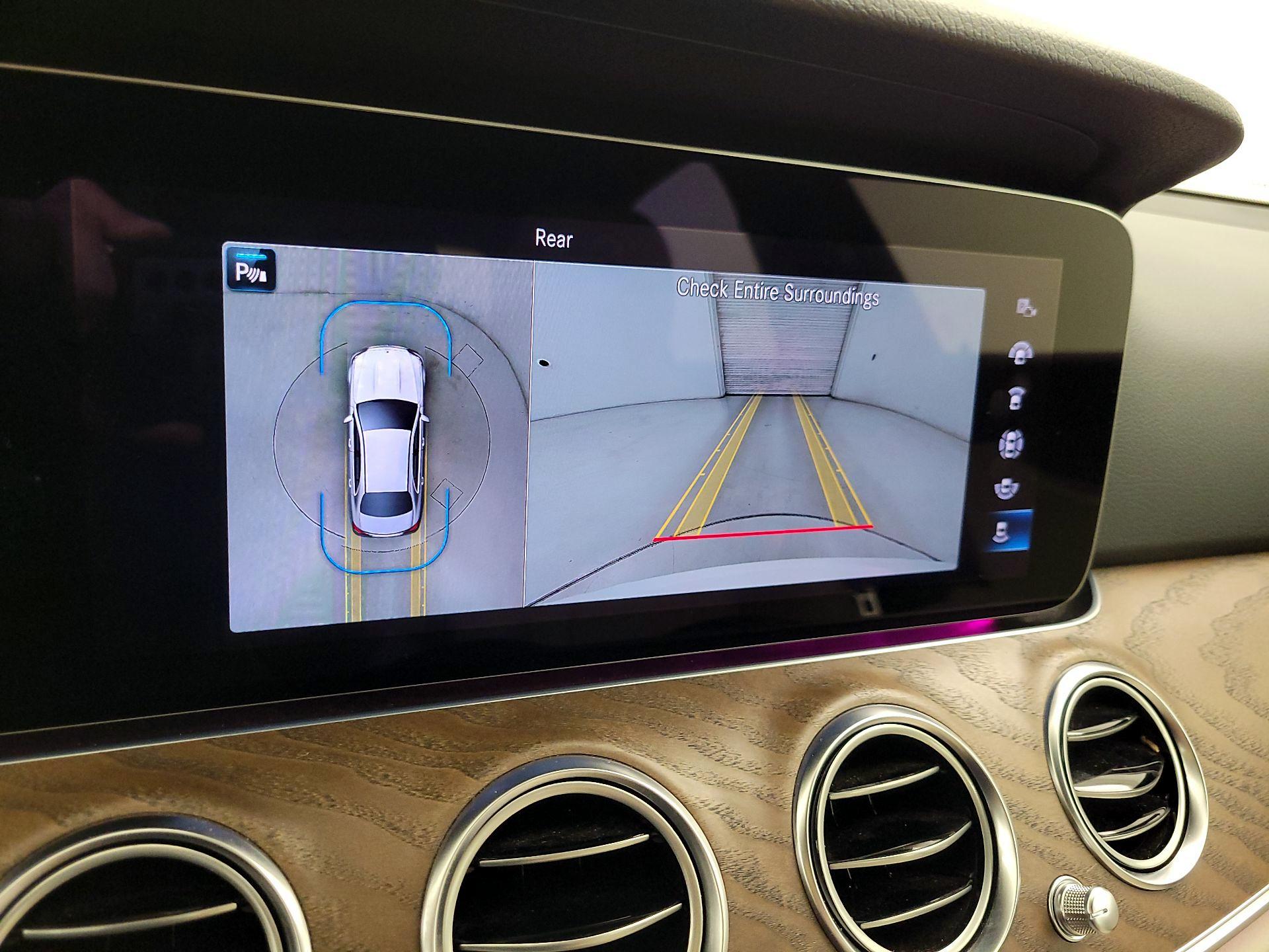 Thumbnail: 2021 Mercedes-Benz E-Class - 15