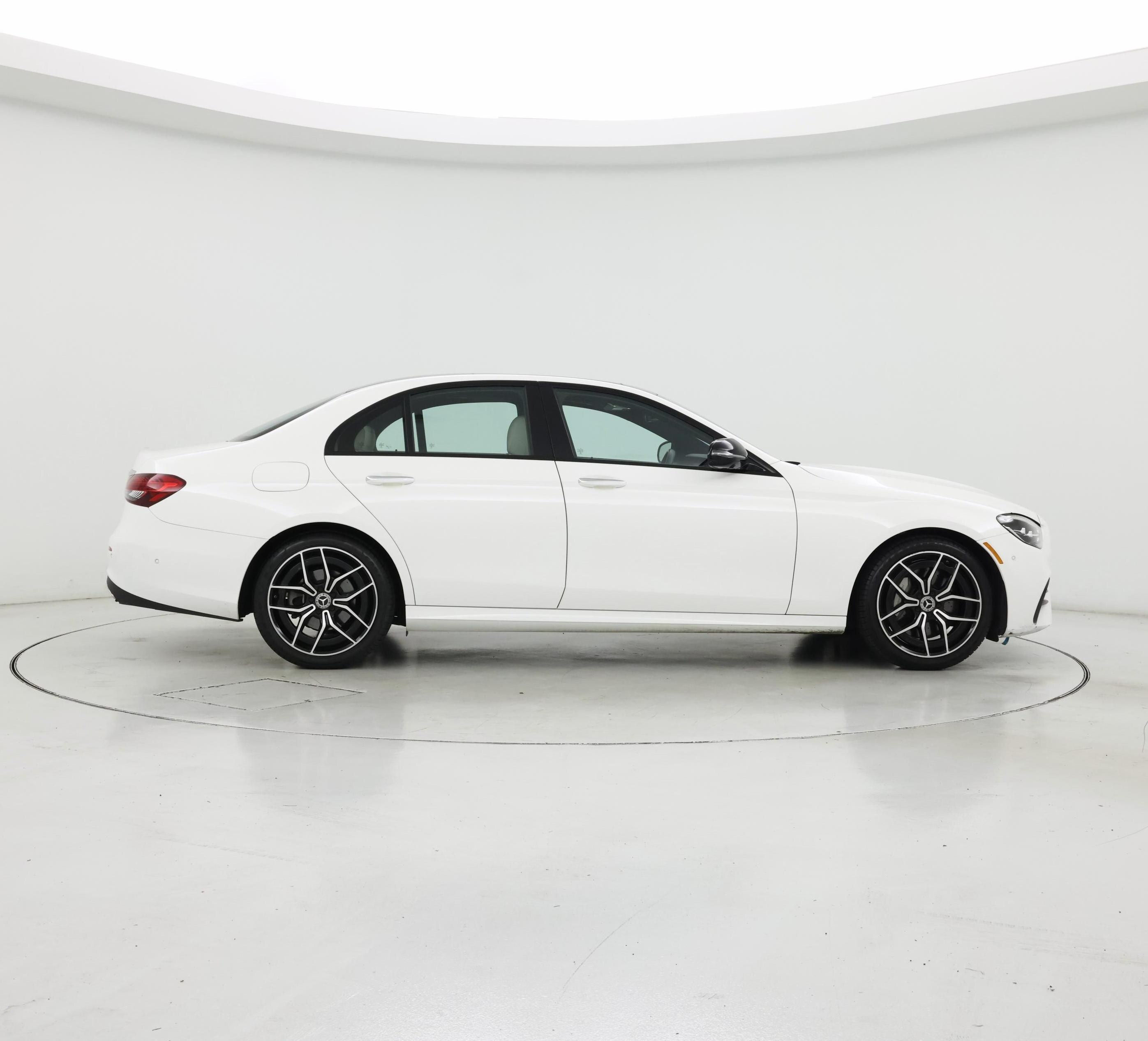 Thumbnail: 2021 Mercedes-Benz E-Class - 7