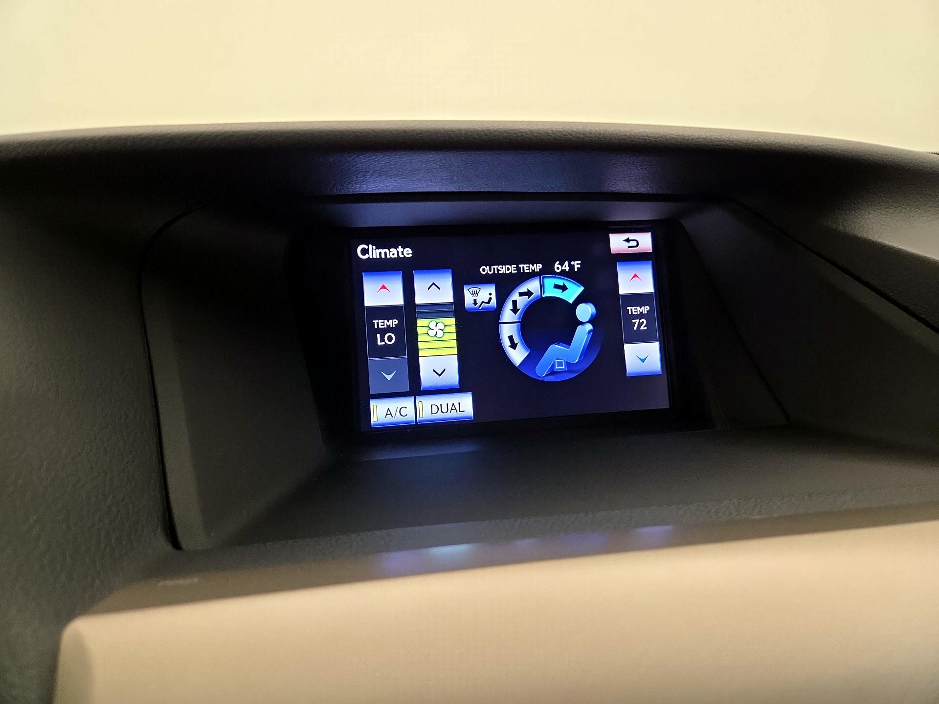 Thumbnail: 2015 Lexus RX - 17