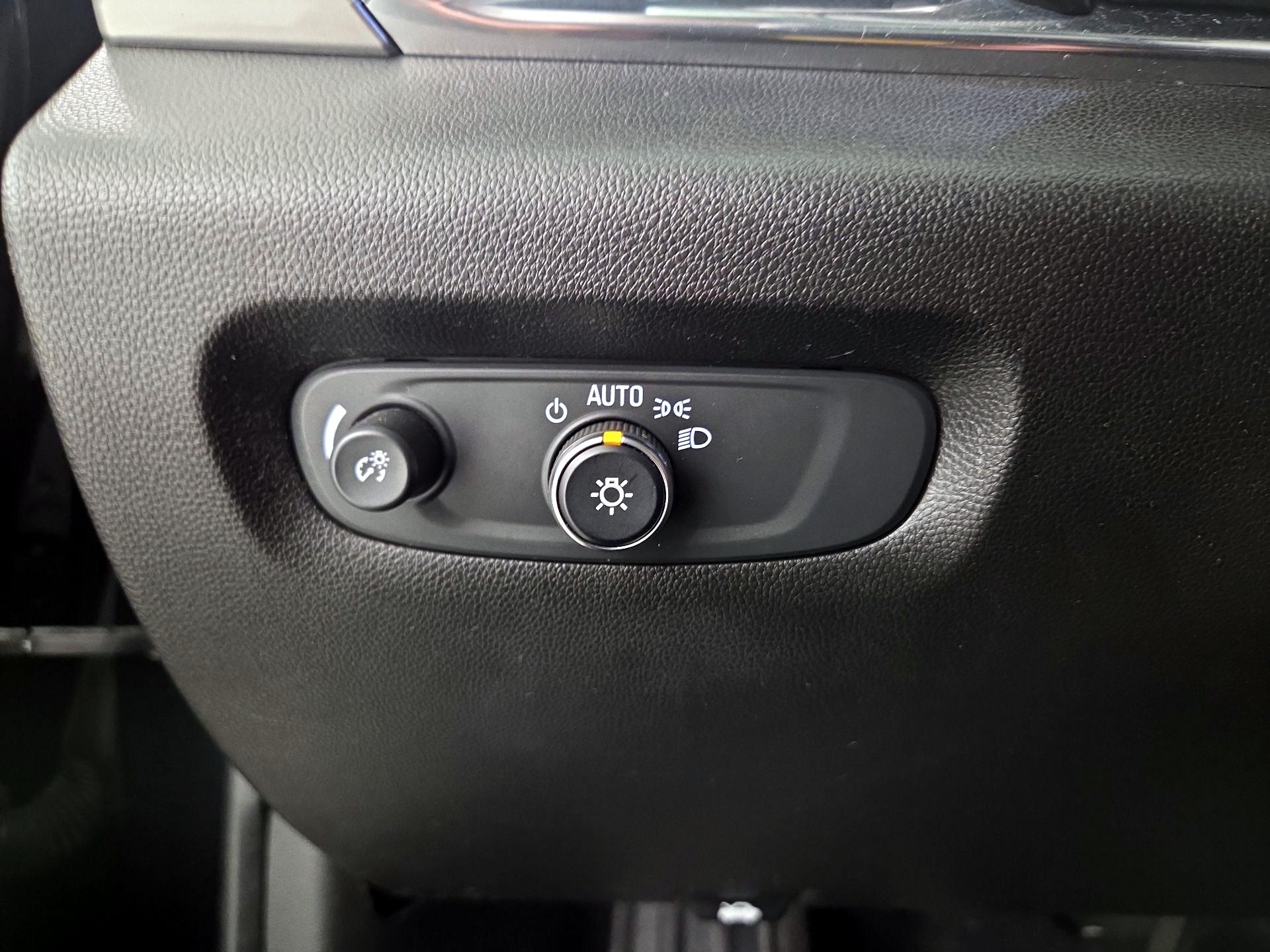 Thumbnail: 2019 Chevrolet Traverse - 13