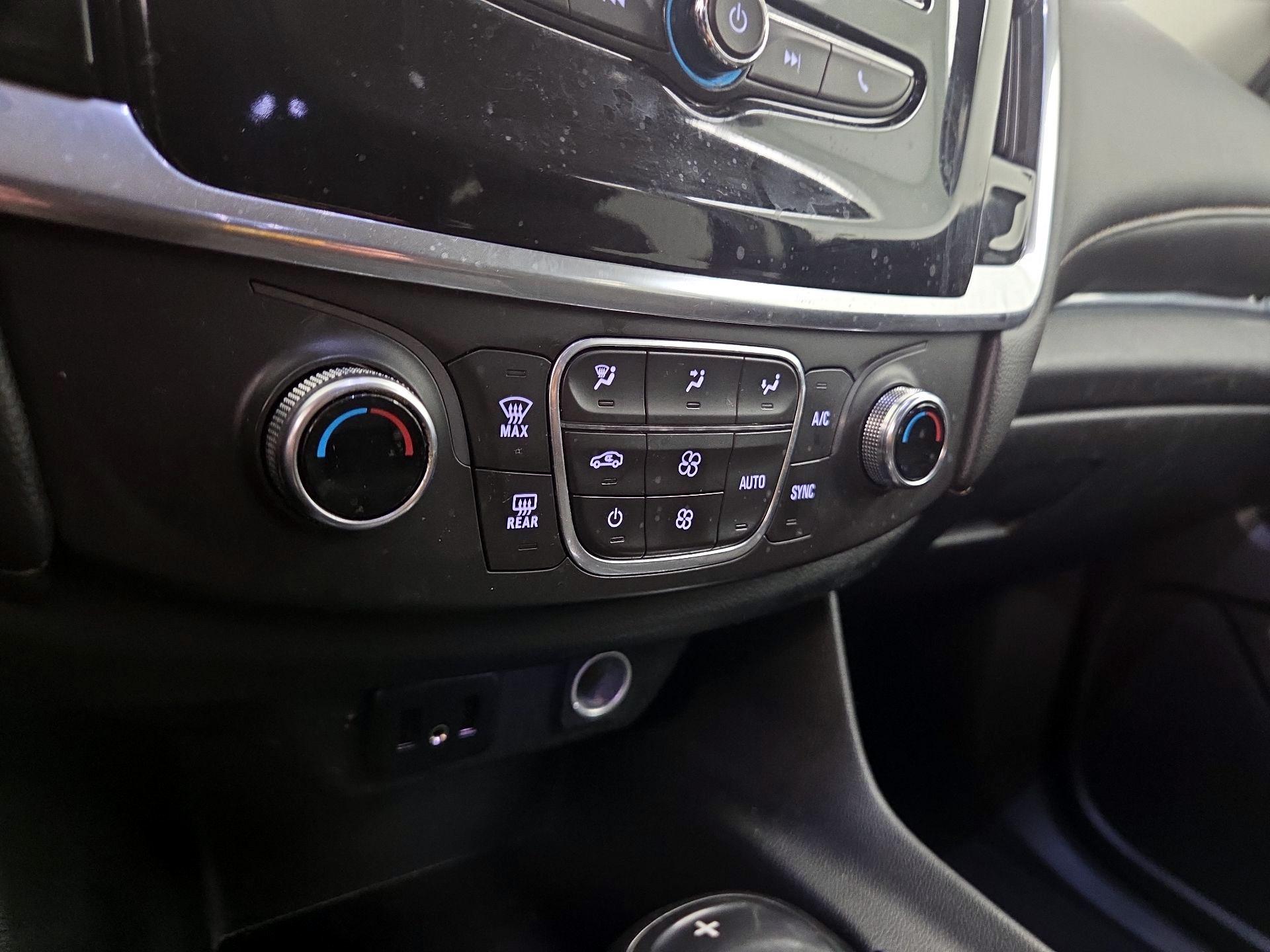 Thumbnail: 2019 Chevrolet Traverse - 16