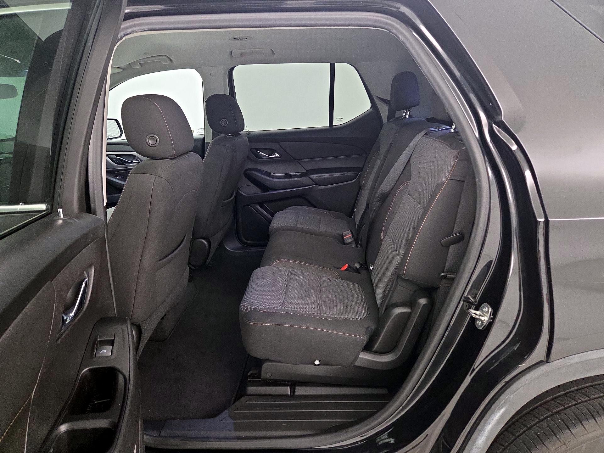 Thumbnail: 2019 Chevrolet Traverse - 18