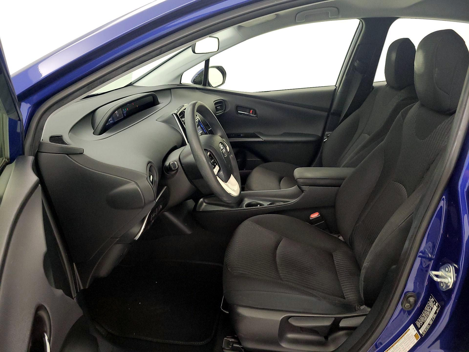 Thumbnail: 2018 Toyota Prius - 11