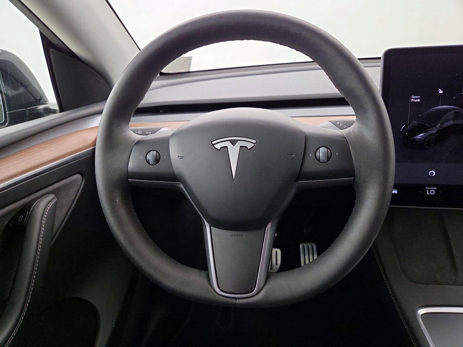 Thumbnail: 2024 Tesla Model Y - 10