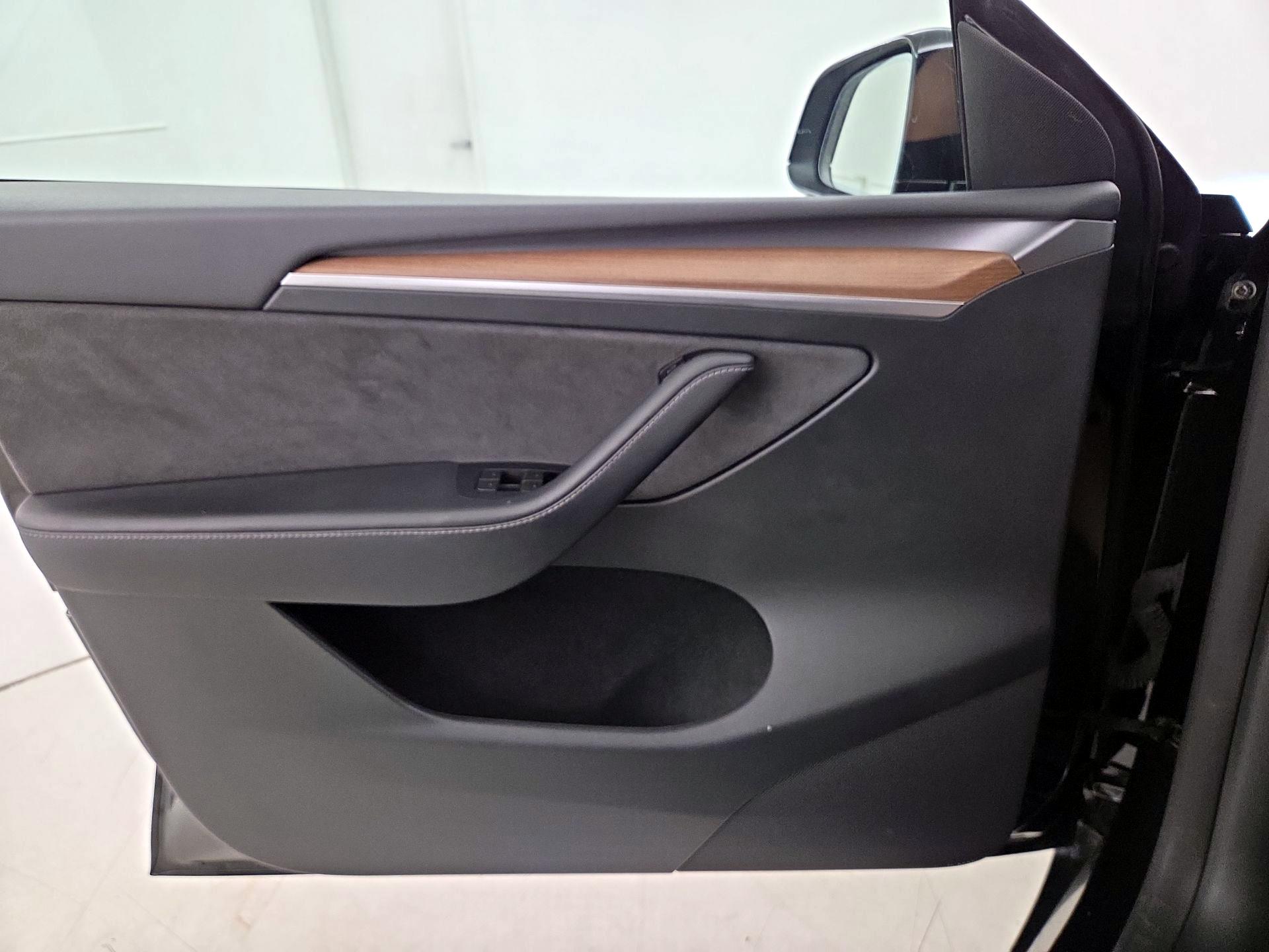 Thumbnail: 2024 Tesla Model Y - 12