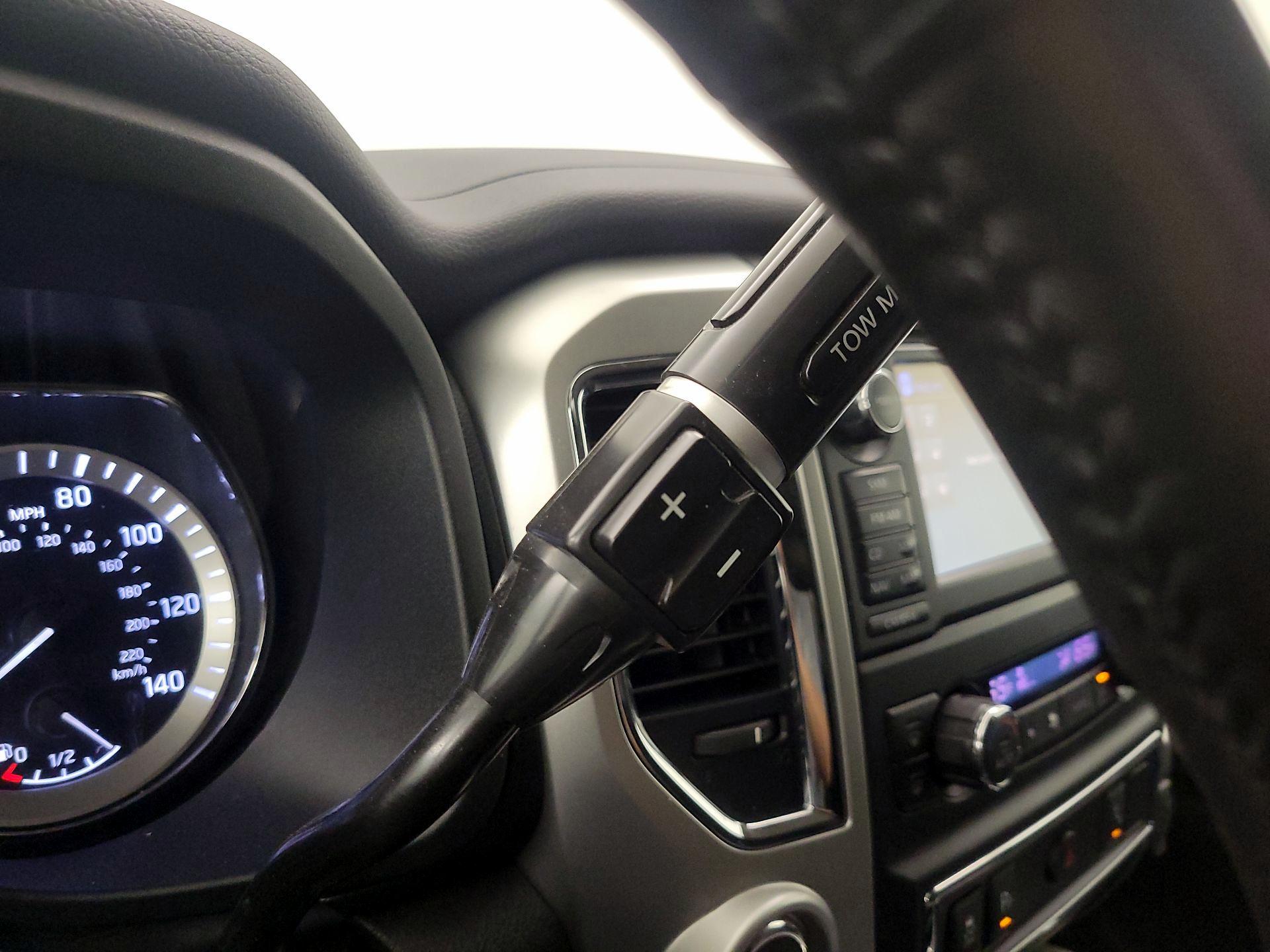 Thumbnail: 2017 Nissan Titan - 18
