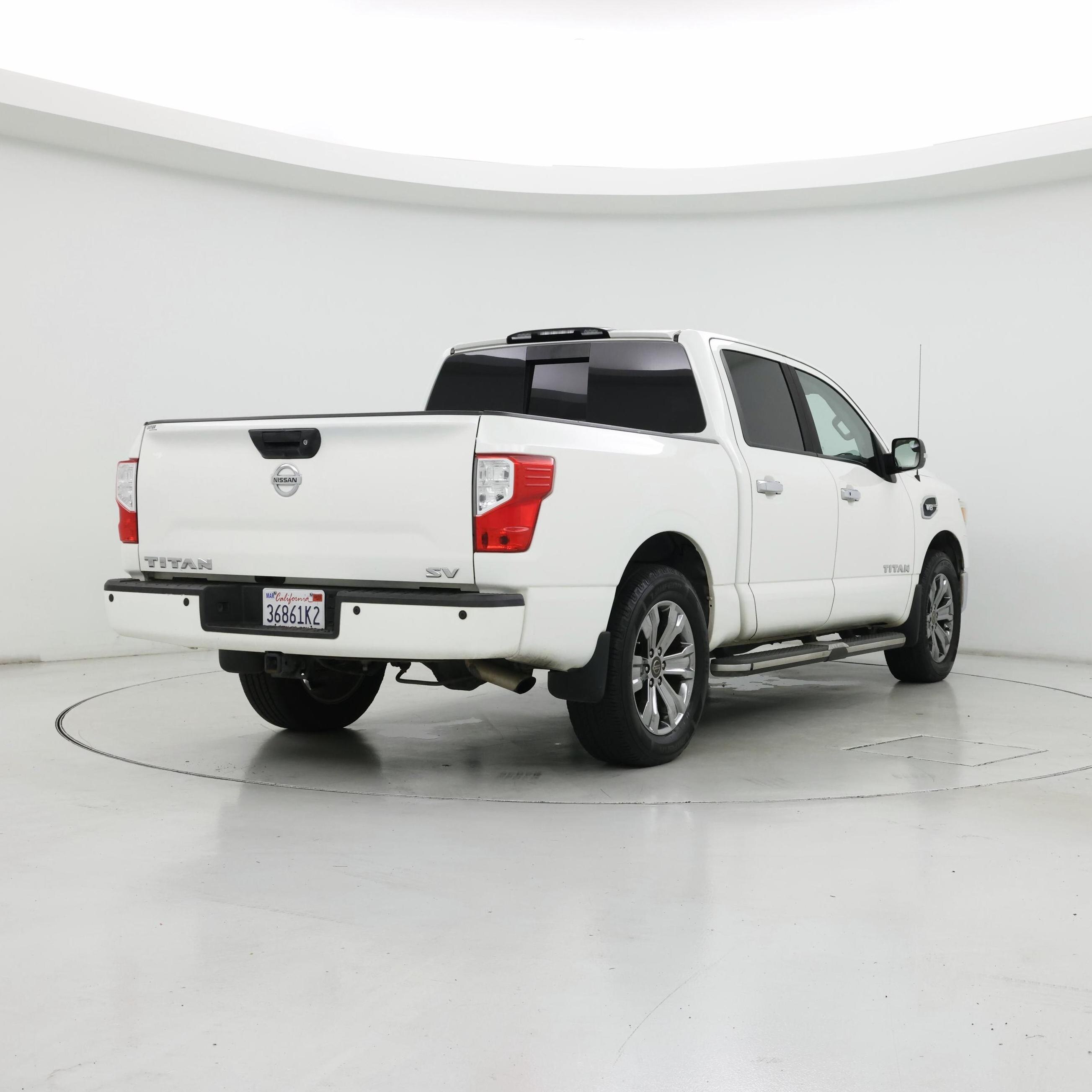 Thumbnail: 2017 Nissan Titan - 8