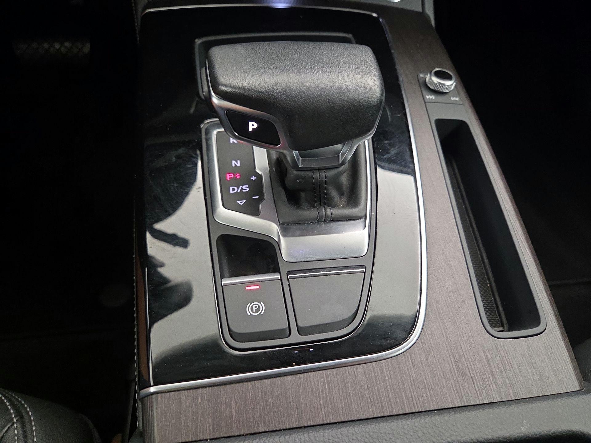 Thumbnail: 2023 Audi Q5 - 17