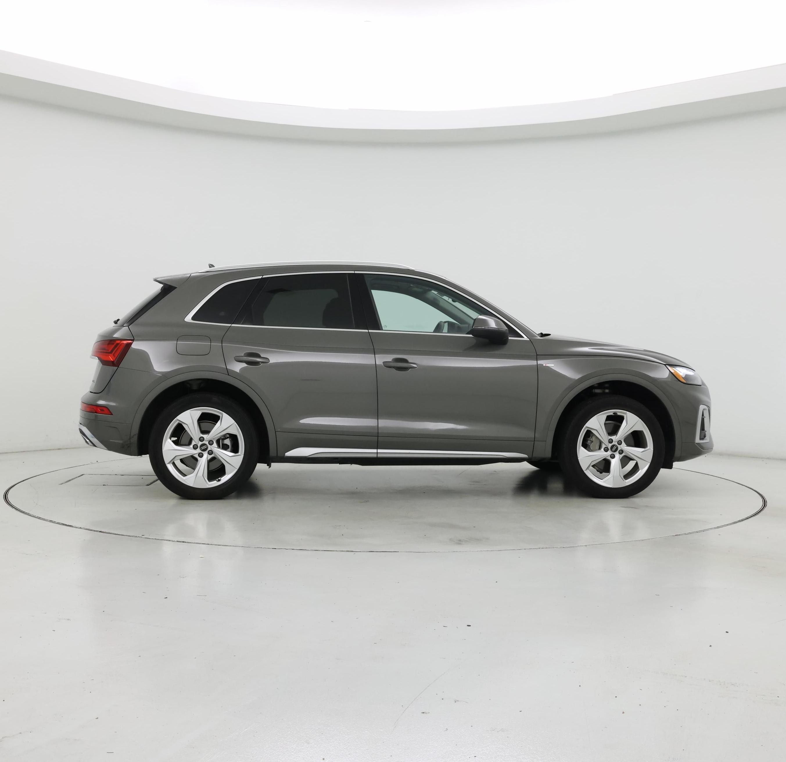 Thumbnail: 2023 Audi Q5 - 7
