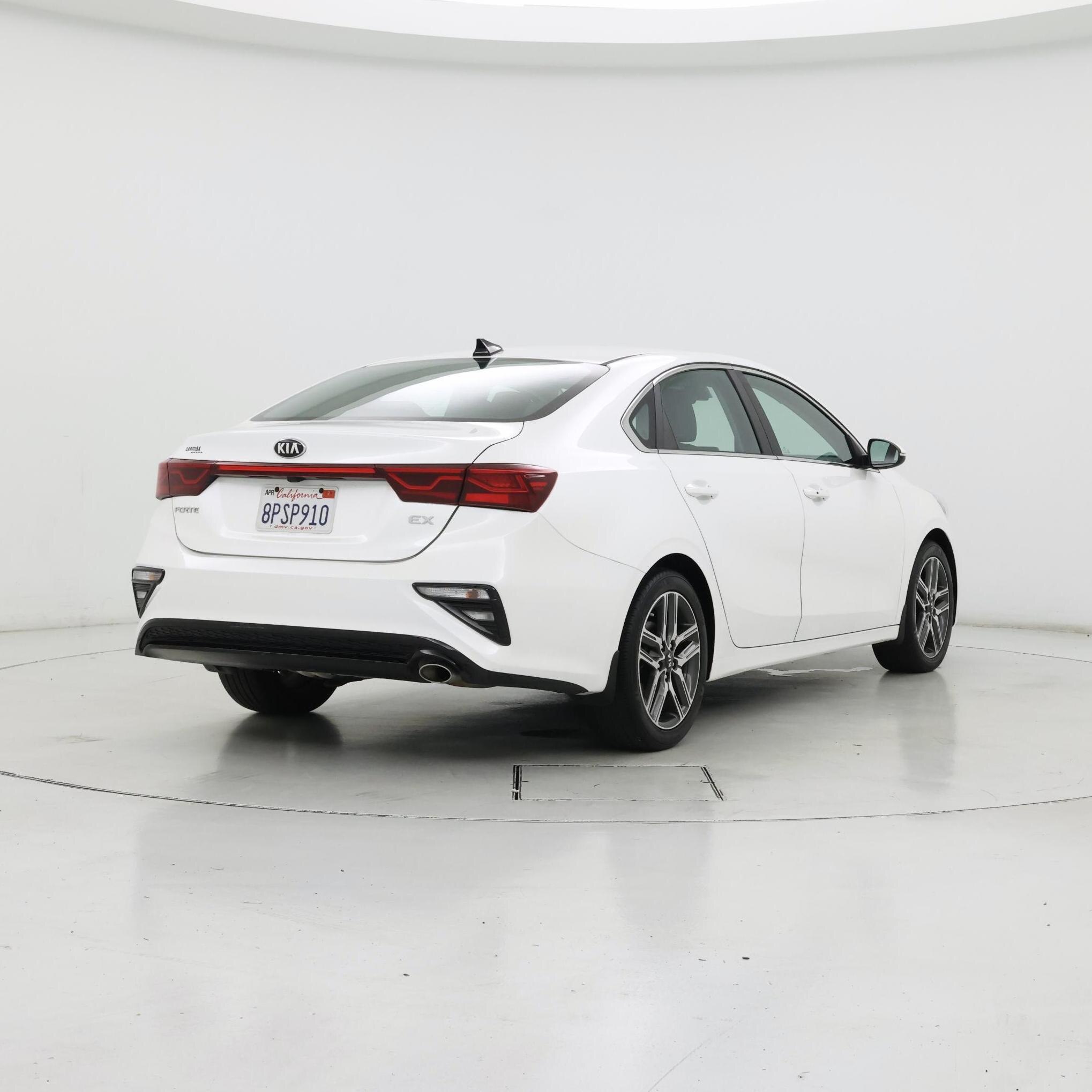 Thumbnail: 2020 Kia Forte - 8