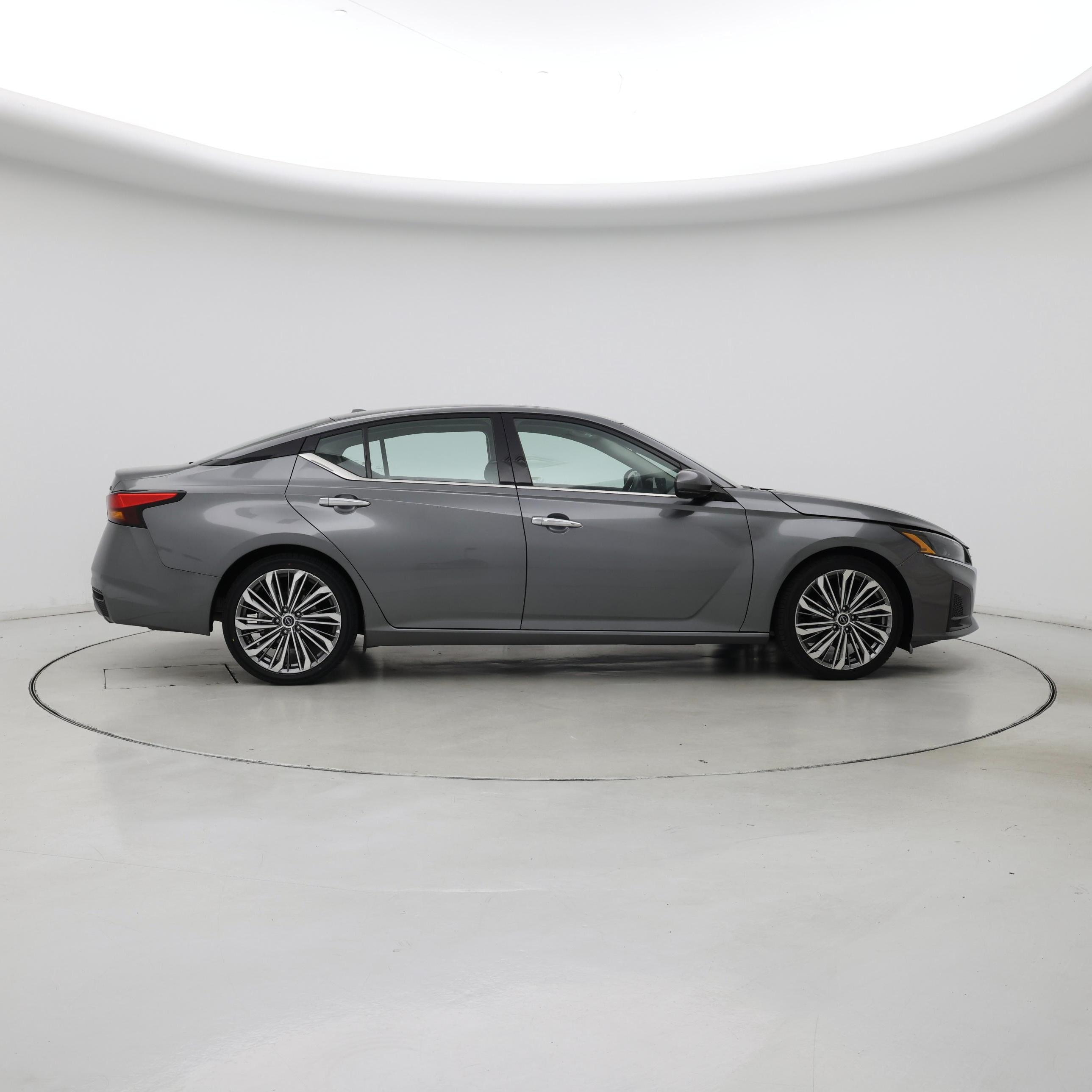 Thumbnail: 2023 Nissan Altima - 7