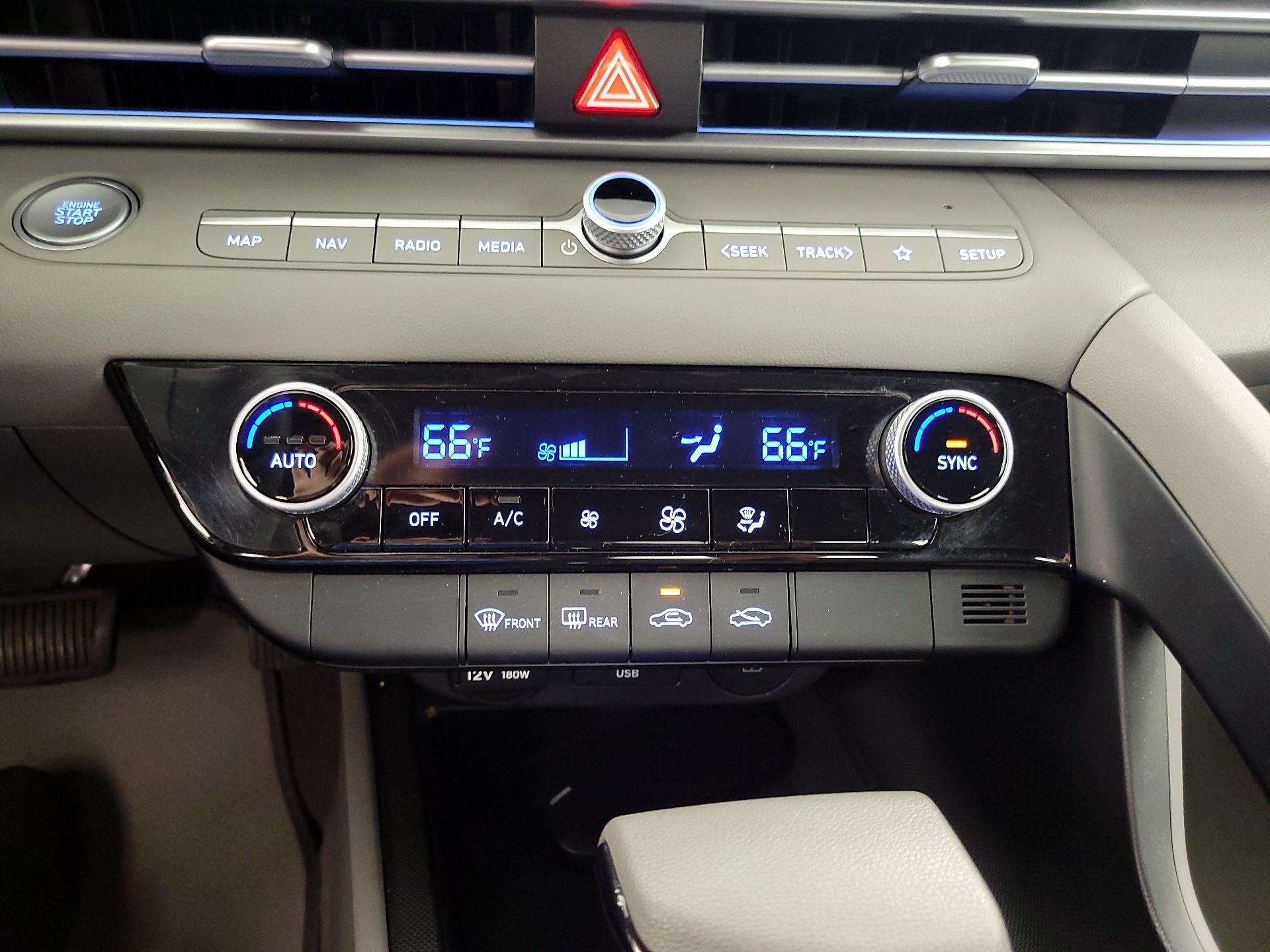 Thumbnail: 2024 Hyundai Elantra - 17