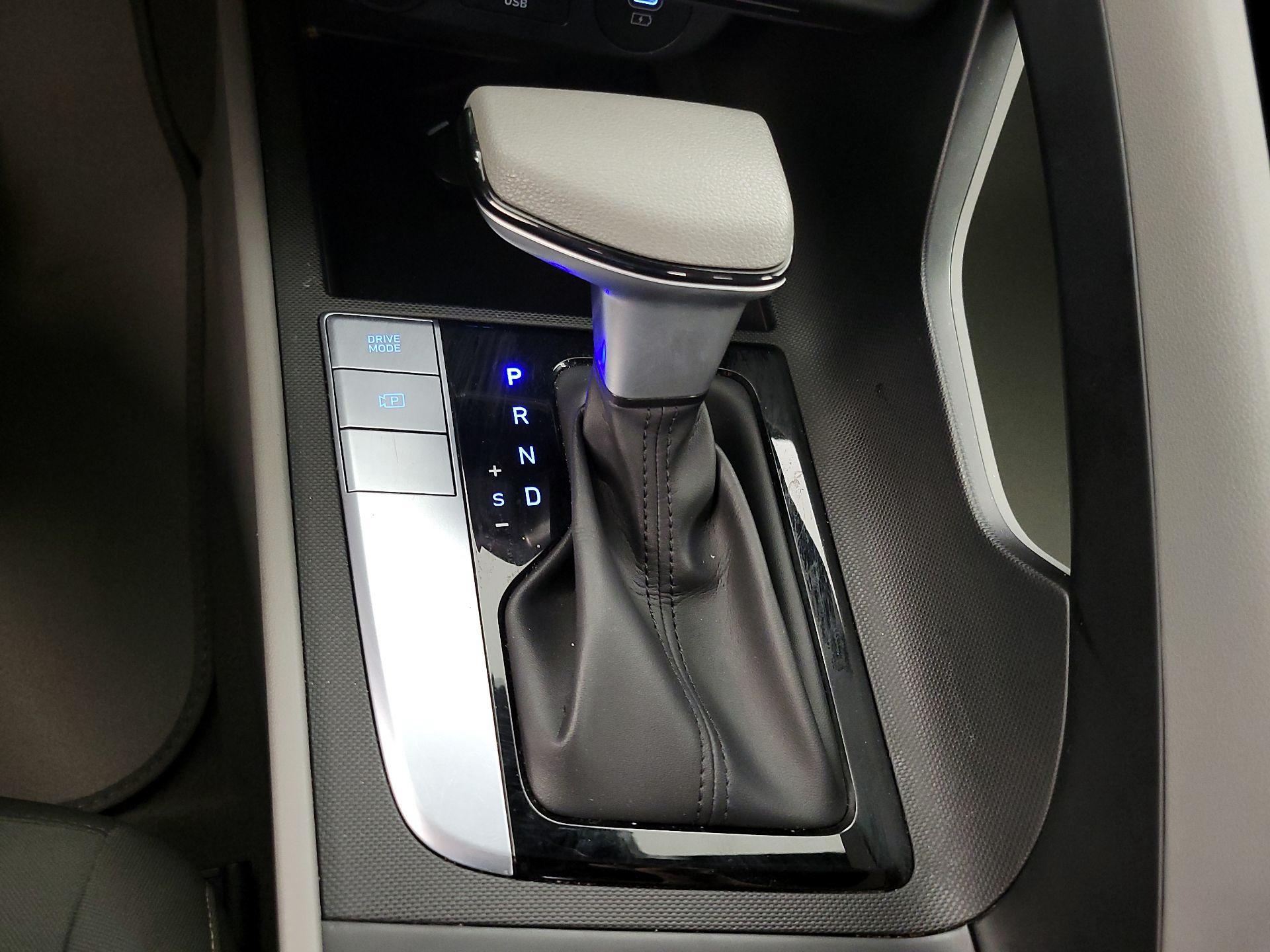 Thumbnail: 2024 Hyundai Elantra - 18
