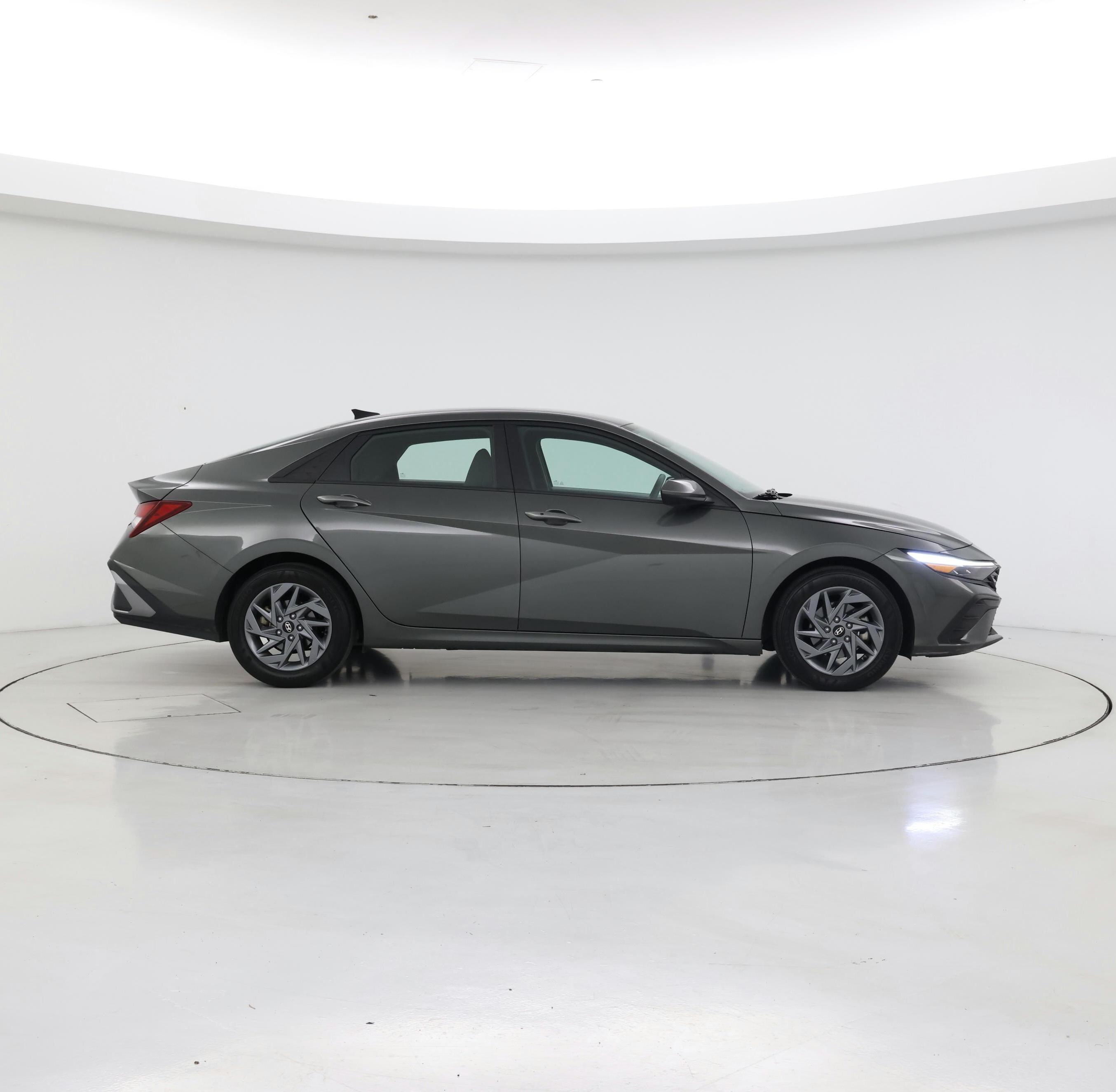 Thumbnail: 2024 Hyundai Elantra - 7