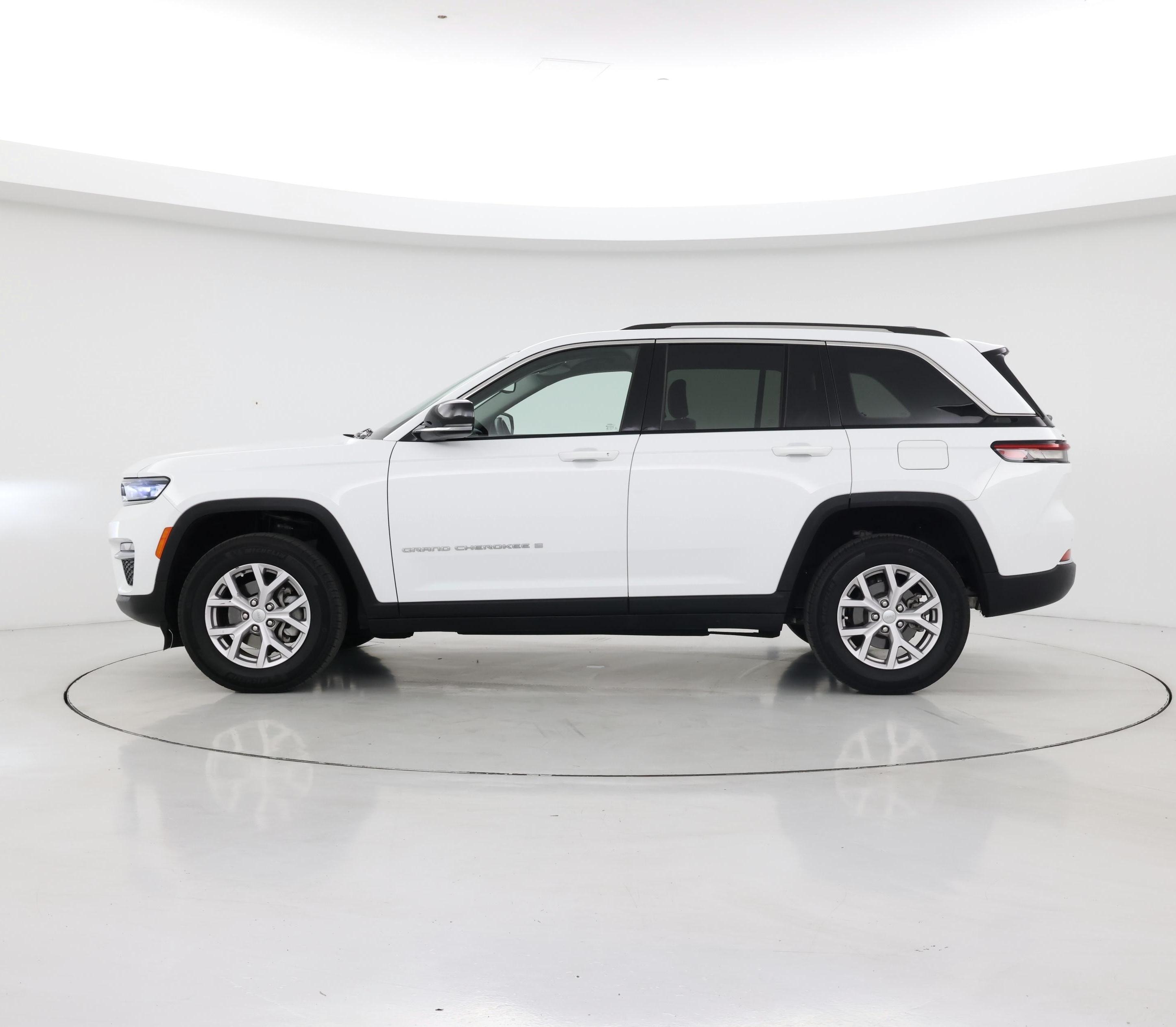 Thumbnail: 2022 Jeep Grand Cherokee - 3