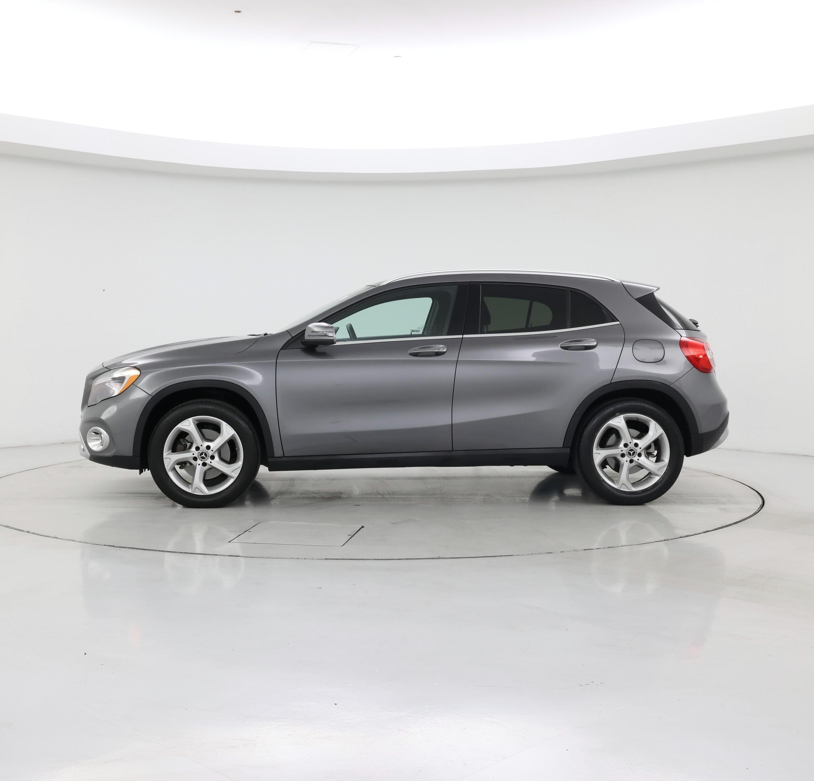 Thumbnail: 2020 Mercedes-Benz GLA - 3
