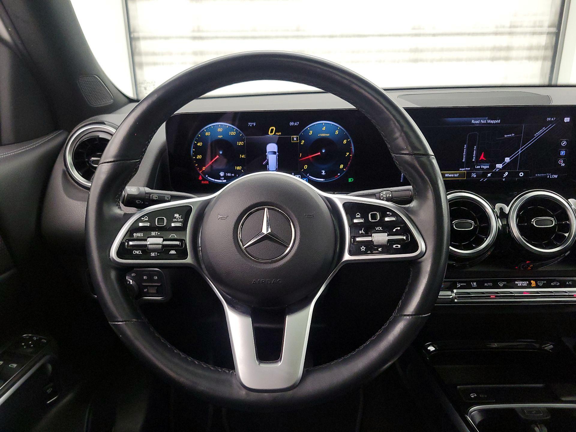 Thumbnail: 2023 Mercedes-Benz GLB - 10