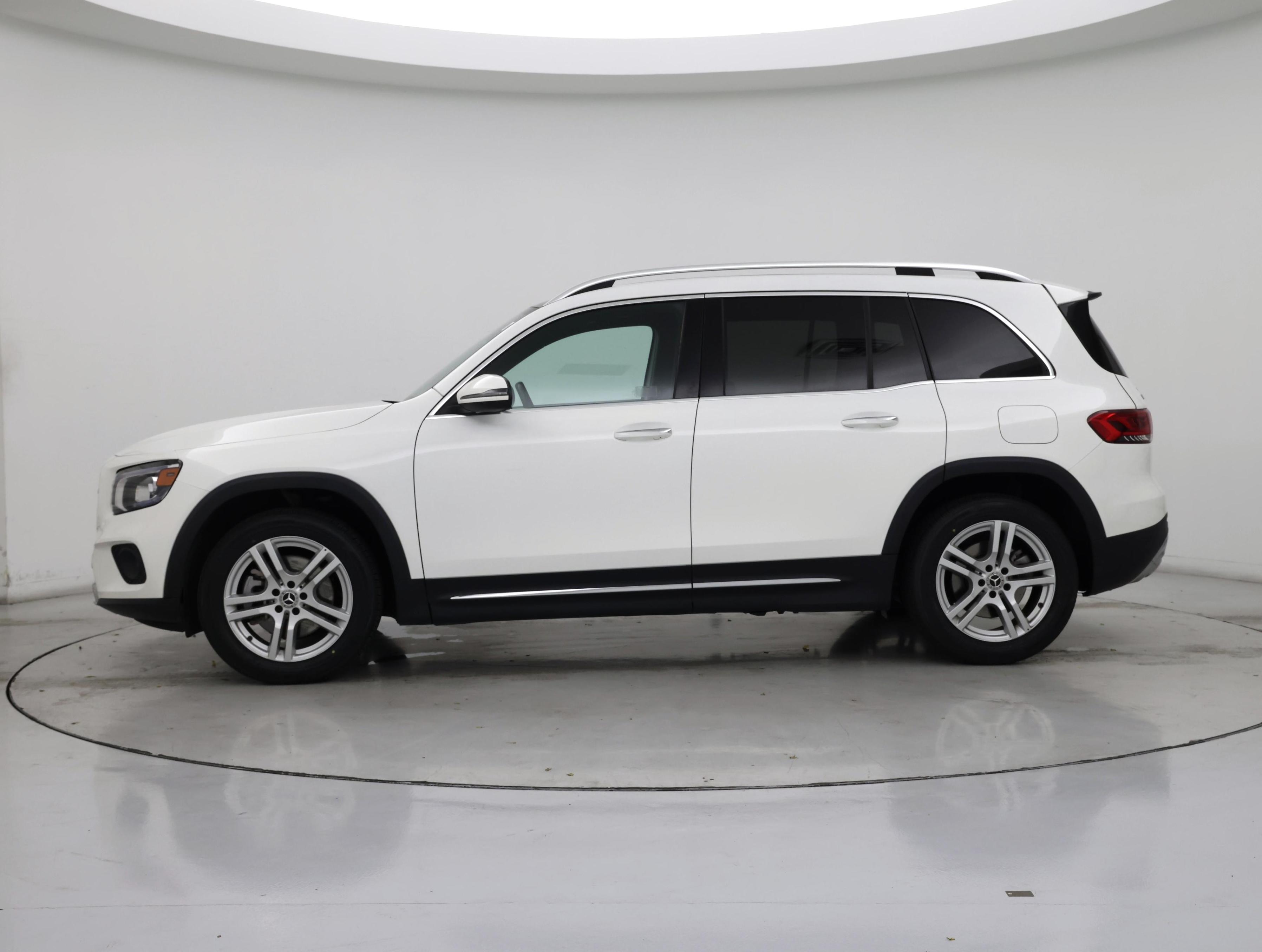 Thumbnail: 2023 Mercedes-Benz GLB - 3