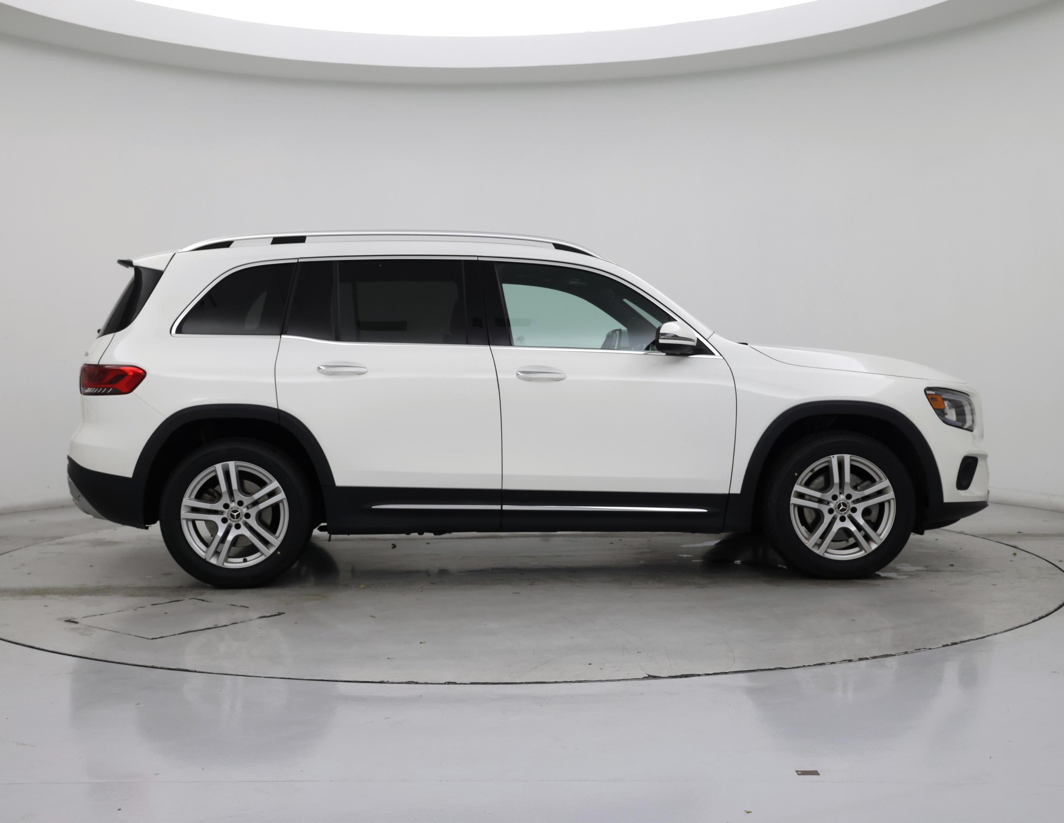 Thumbnail: 2023 Mercedes-Benz GLB - 7