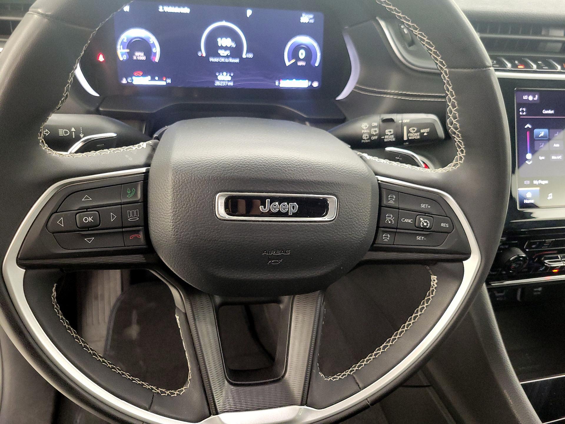 Thumbnail: 2023 Jeep Grand Cherokee L - 10