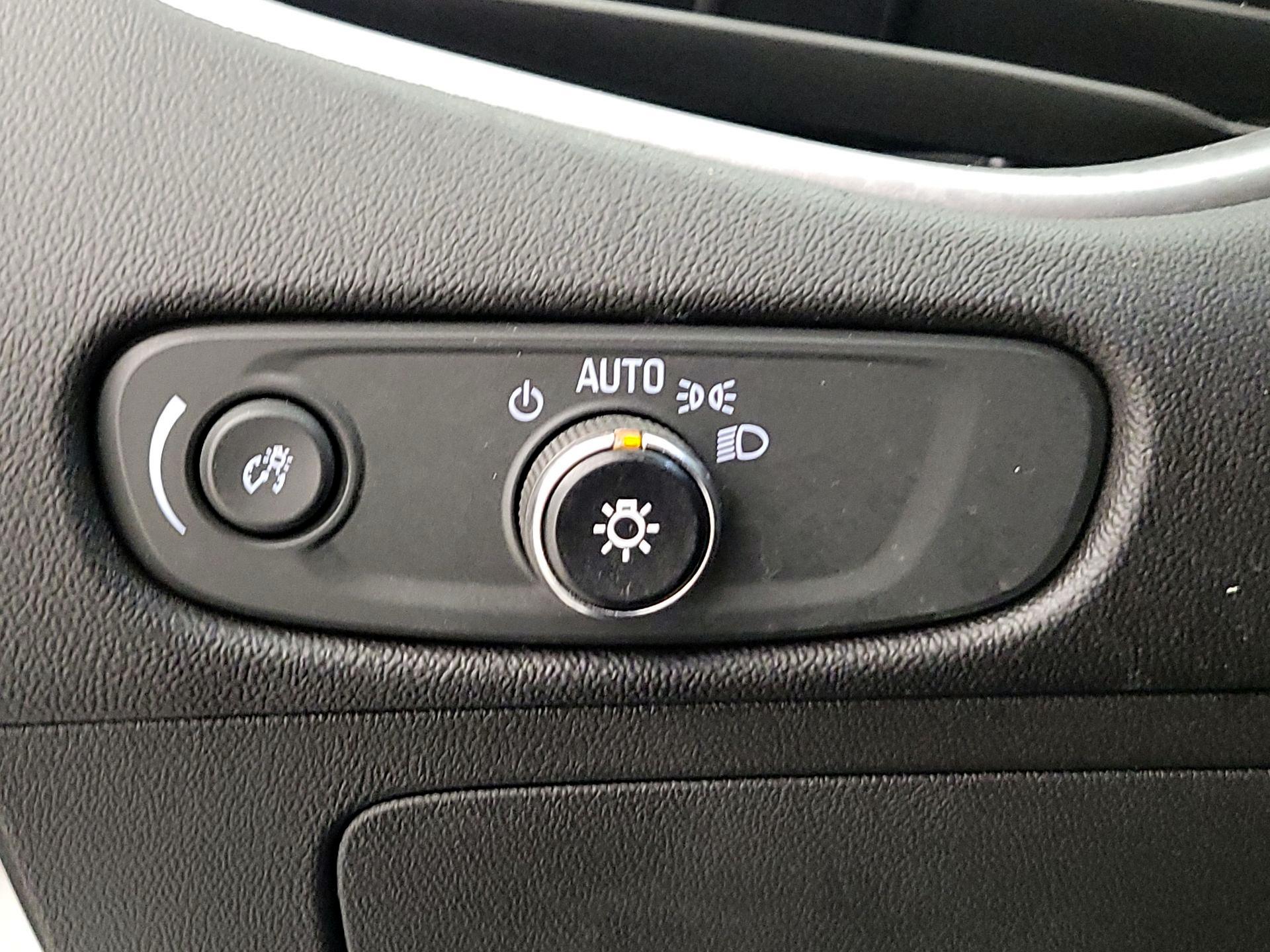 Thumbnail: 2023 Chevrolet Malibu - 13