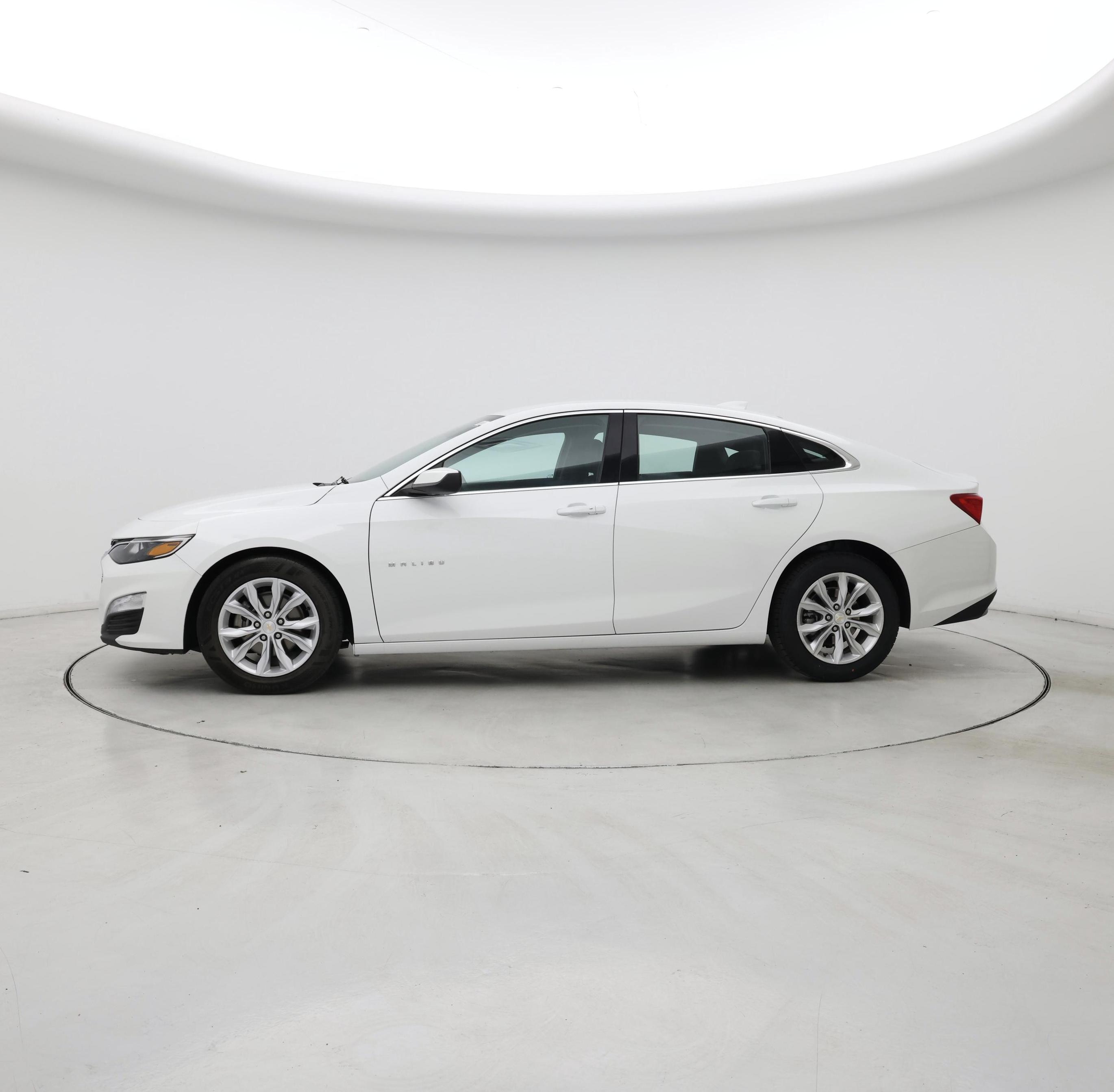 Thumbnail: 2023 Chevrolet Malibu - 3