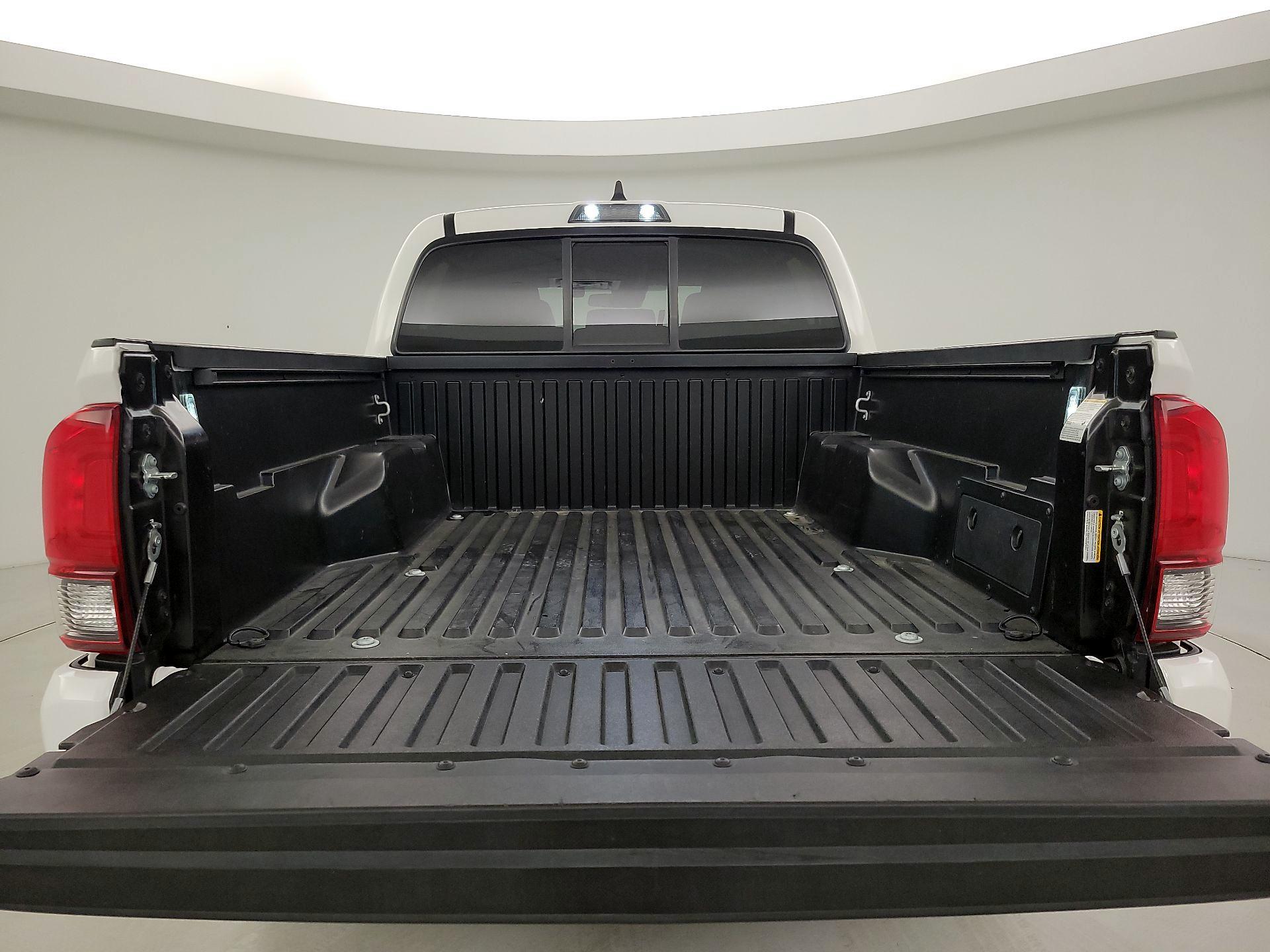 Thumbnail: 2022 Toyota Tacoma - 20