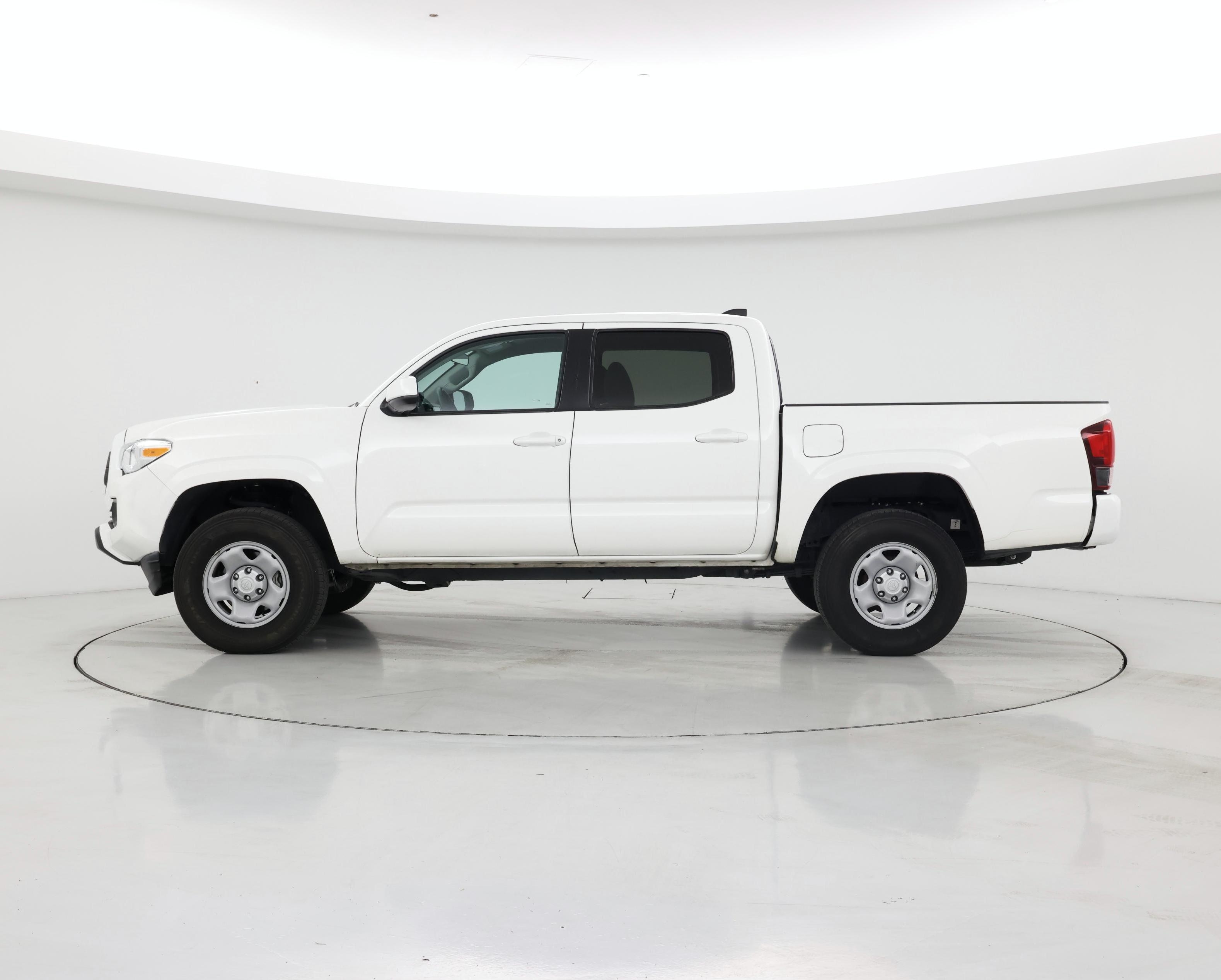 Thumbnail: 2022 Toyota Tacoma - 3
