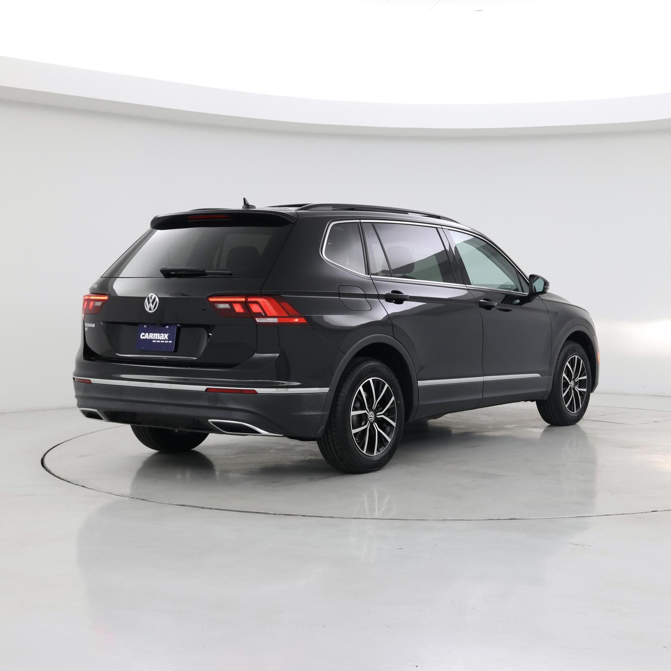 Thumbnail: 2021 Volkswagen Tiguan - 8