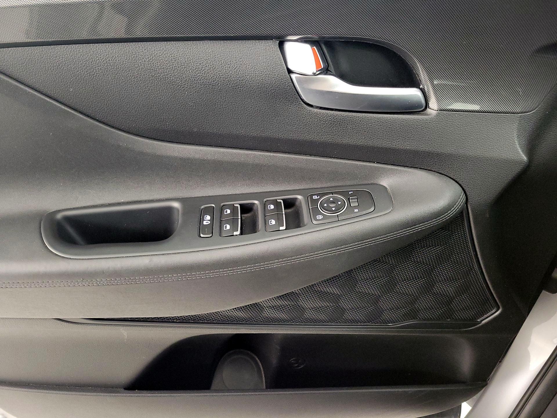 Thumbnail: 2023 Hyundai Santa Fe - 12