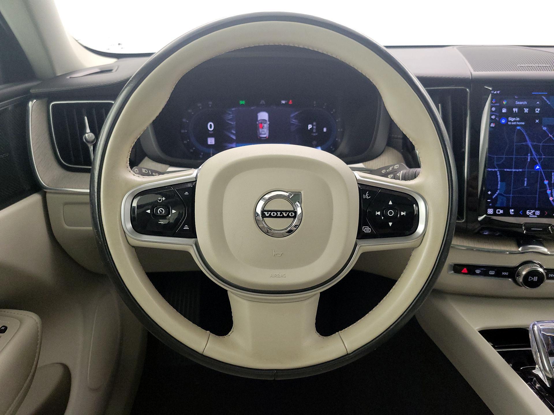 Thumbnail: 2023 Volvo XC60 - 10