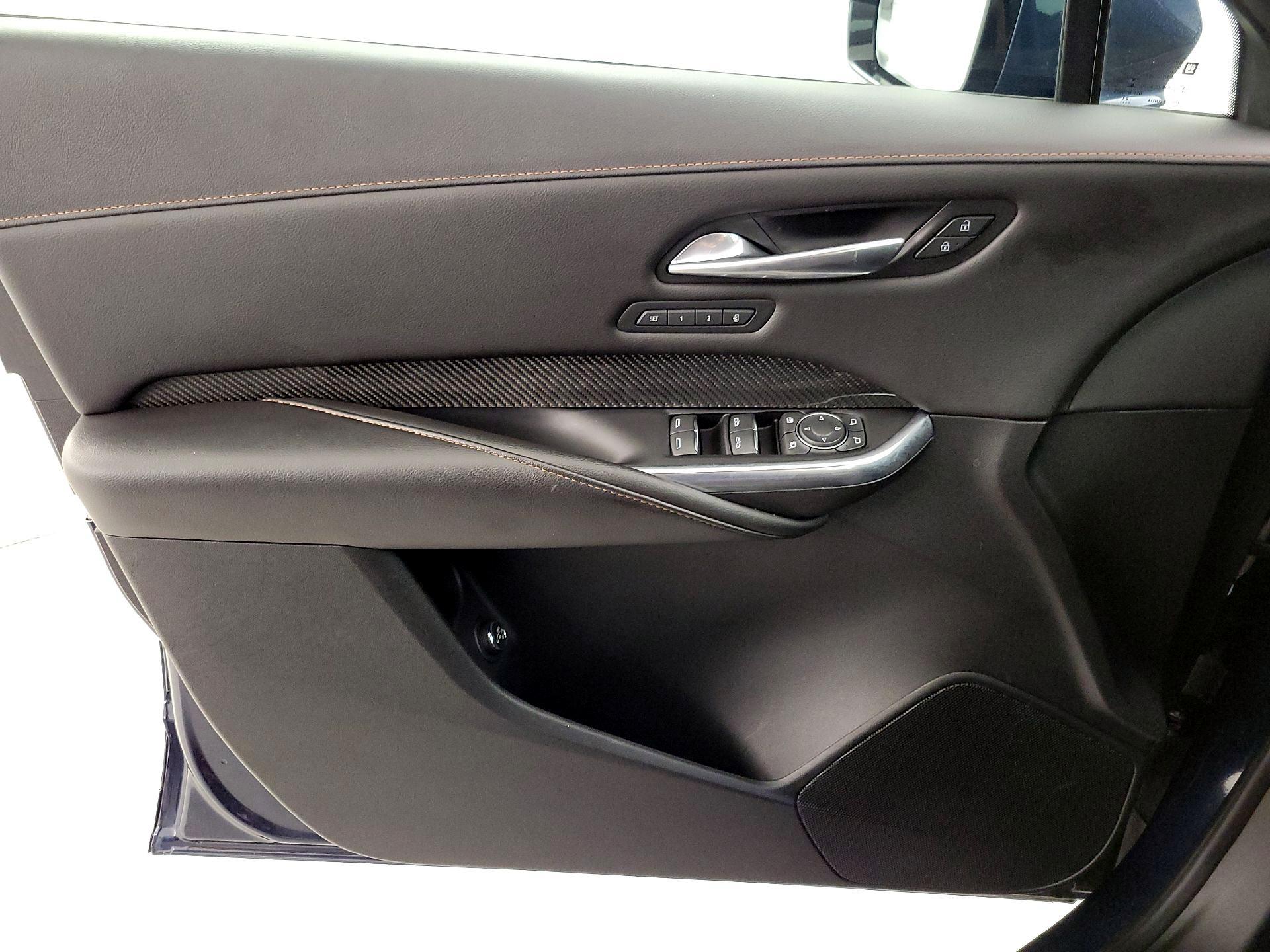 Thumbnail: 2022 Cadillac XT4 - 12