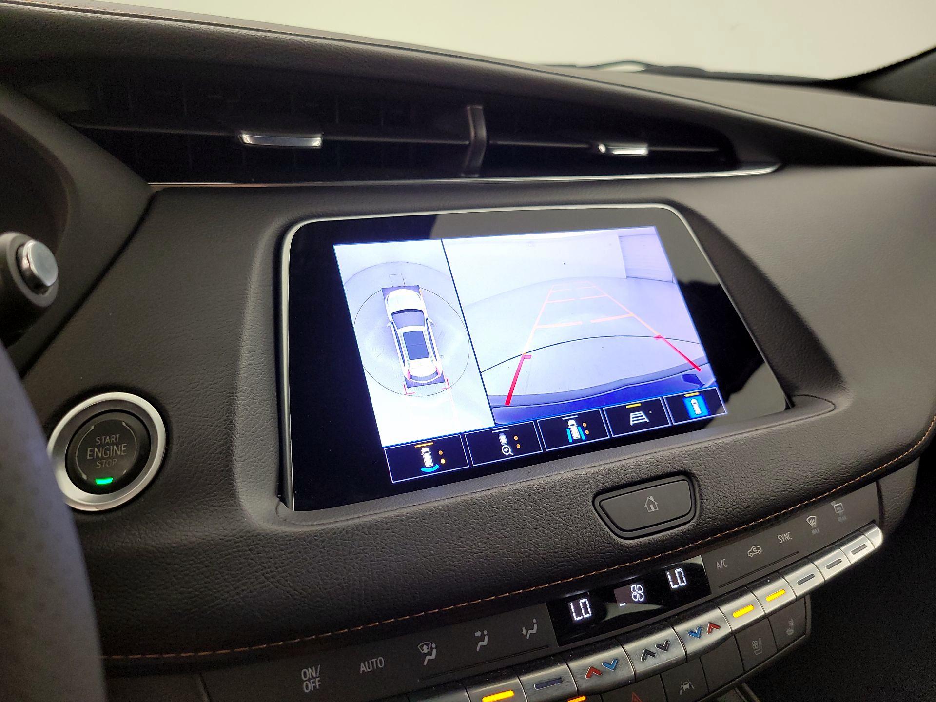 Thumbnail: 2022 Cadillac XT4 - 14