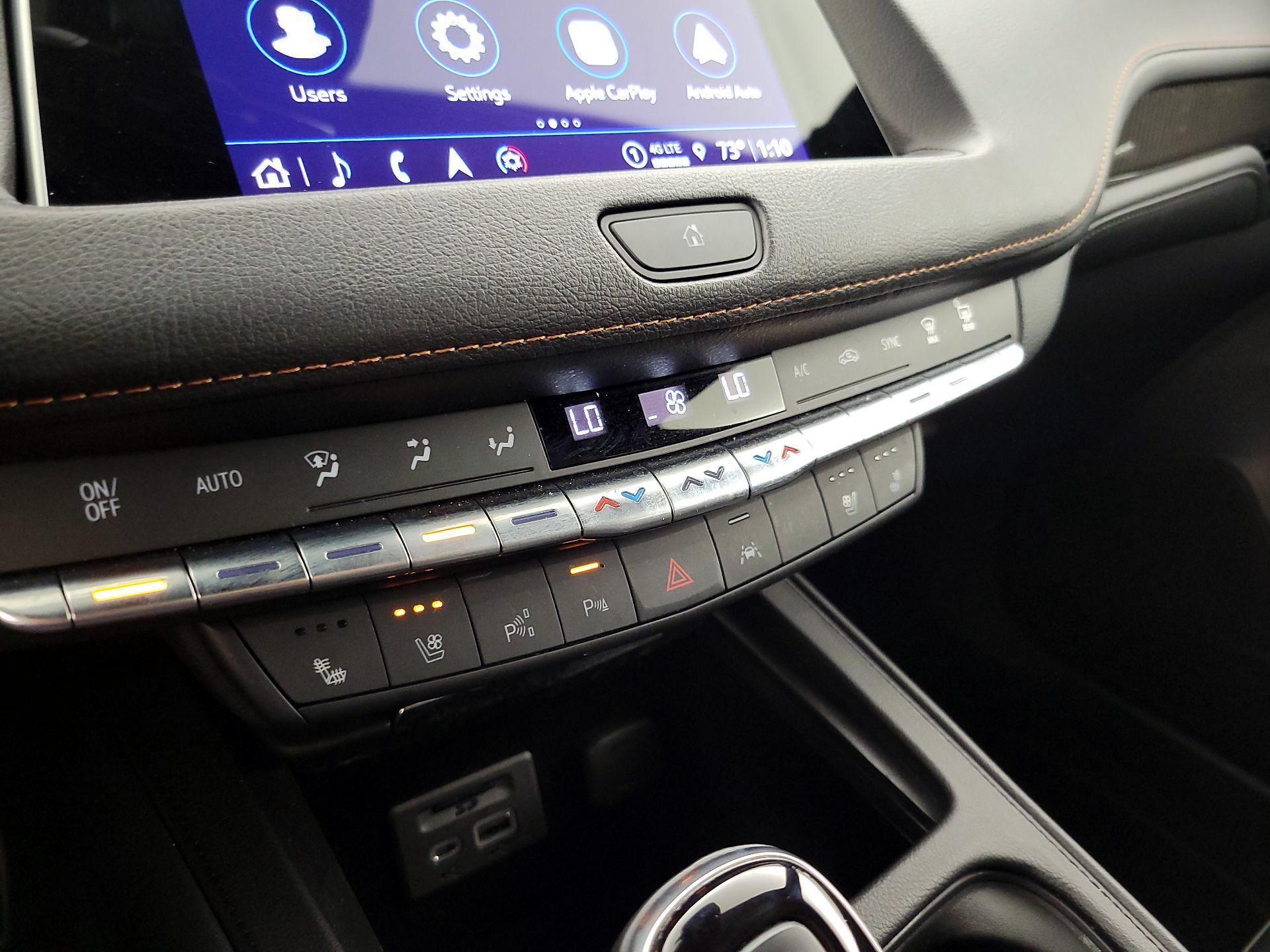 Thumbnail: 2022 Cadillac XT4 - 16