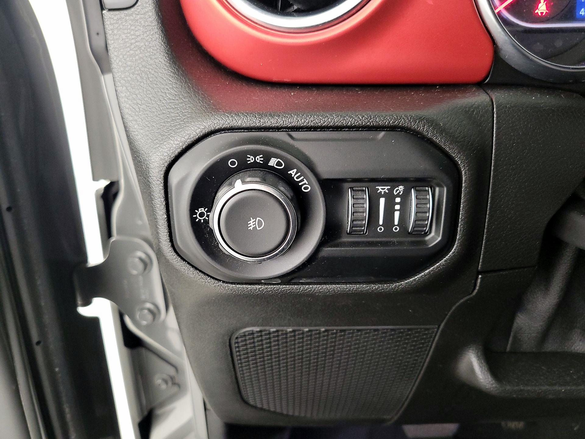 Thumbnail: 2021 Jeep Wrangler - 13