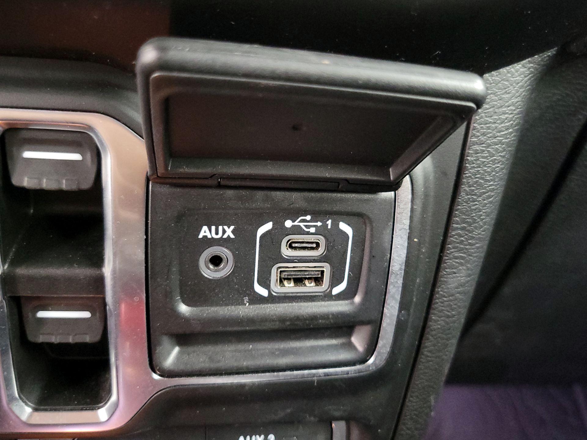Thumbnail: 2021 Jeep Wrangler - 19