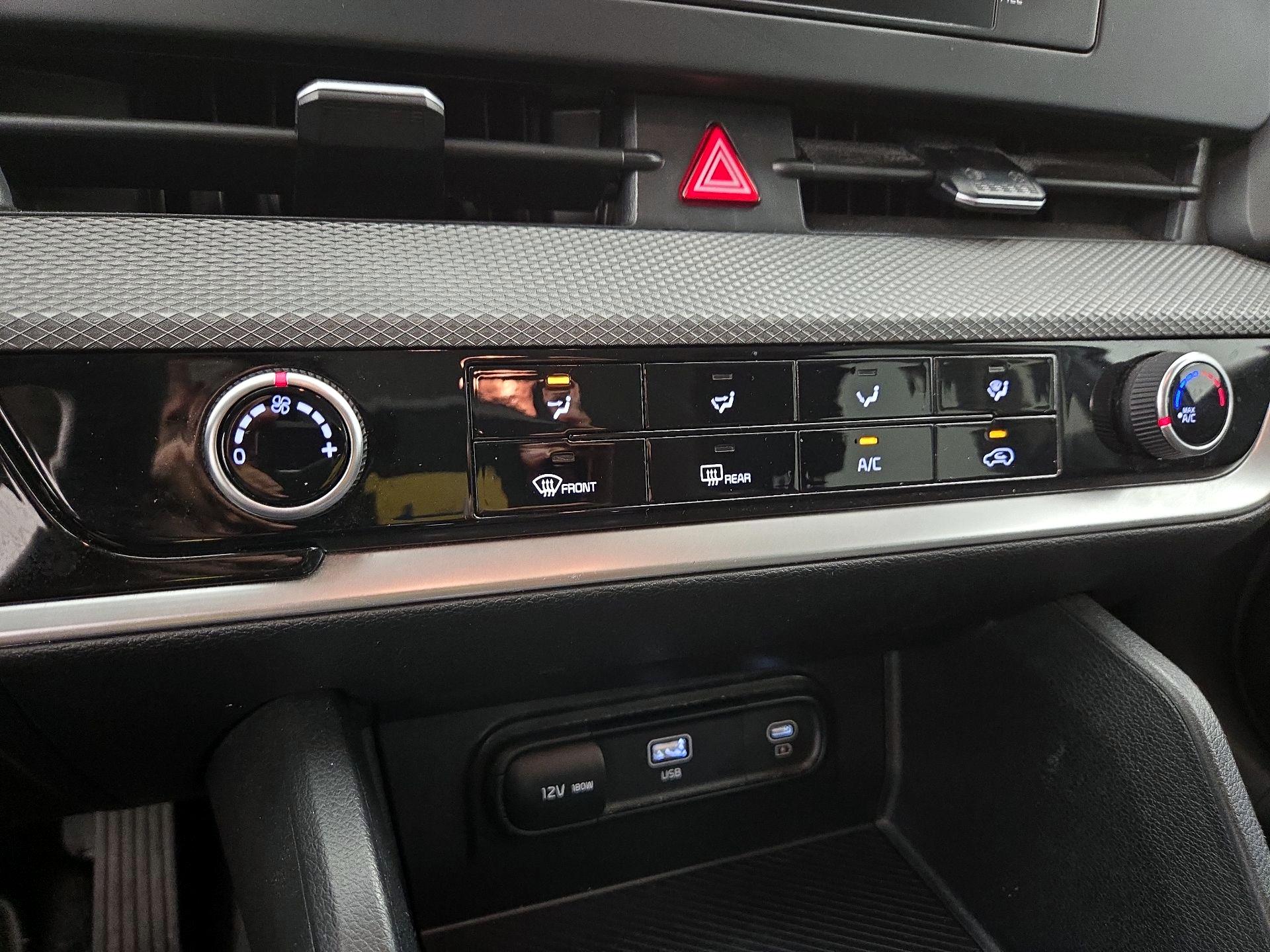 Thumbnail: 2023 Kia Sportage - 16