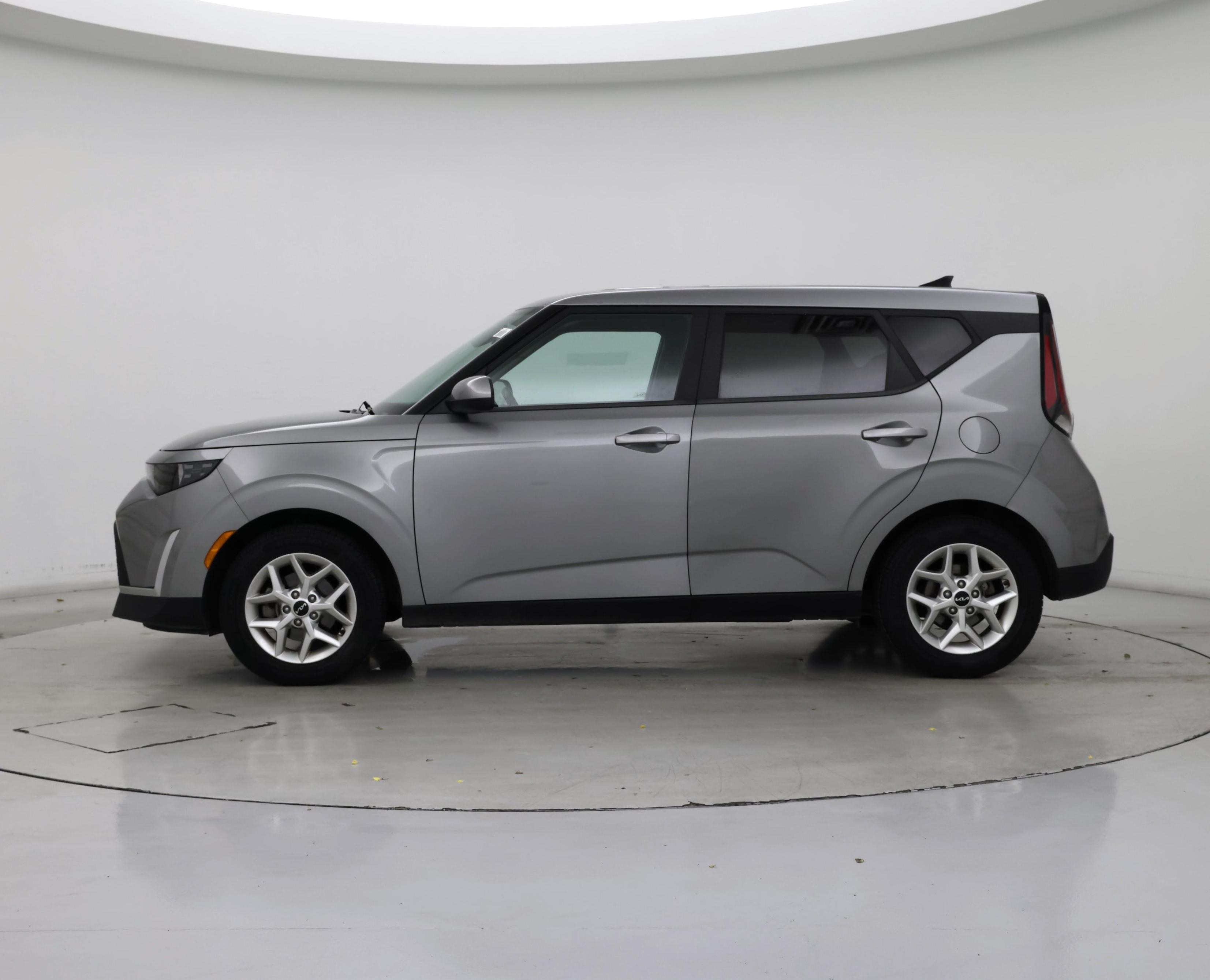 Thumbnail: 2023 Kia Soul - 3